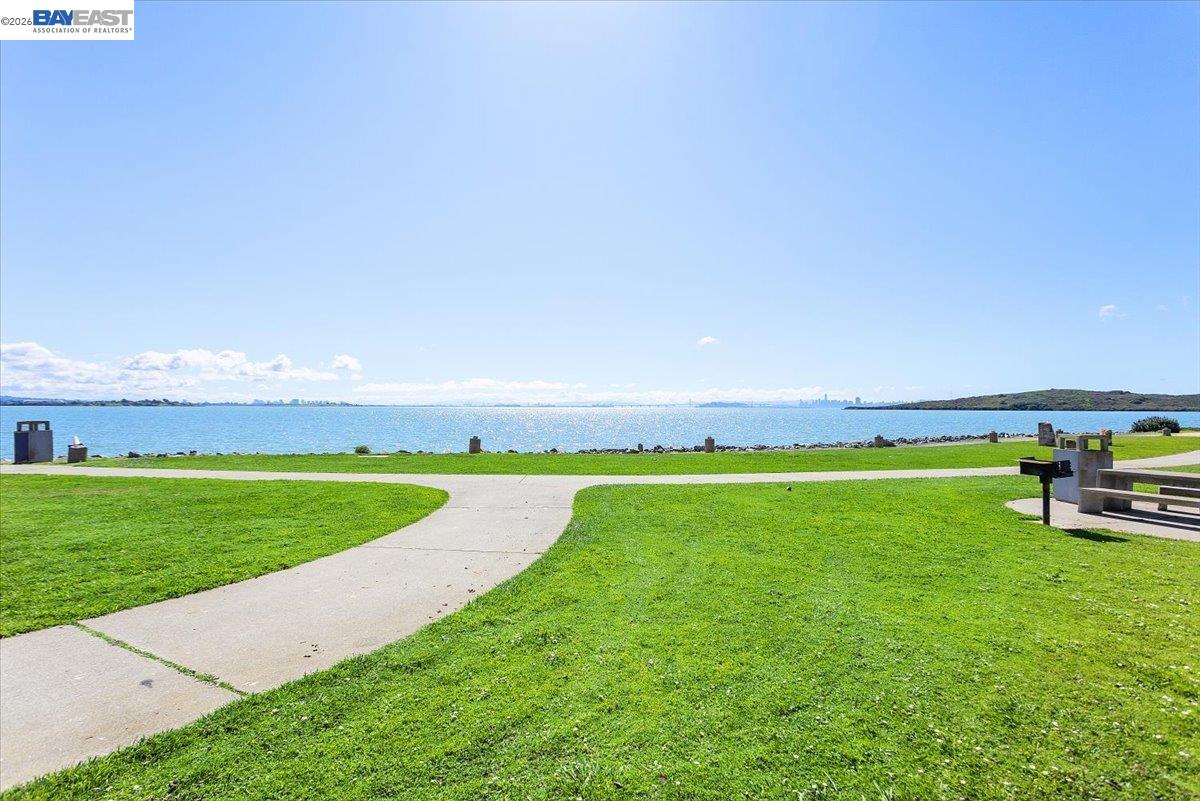 Detail Gallery Image 48 of 60 For 130 Lakeshore Ct, Richmond,  CA 94804 - 1 Beds | 1 Baths