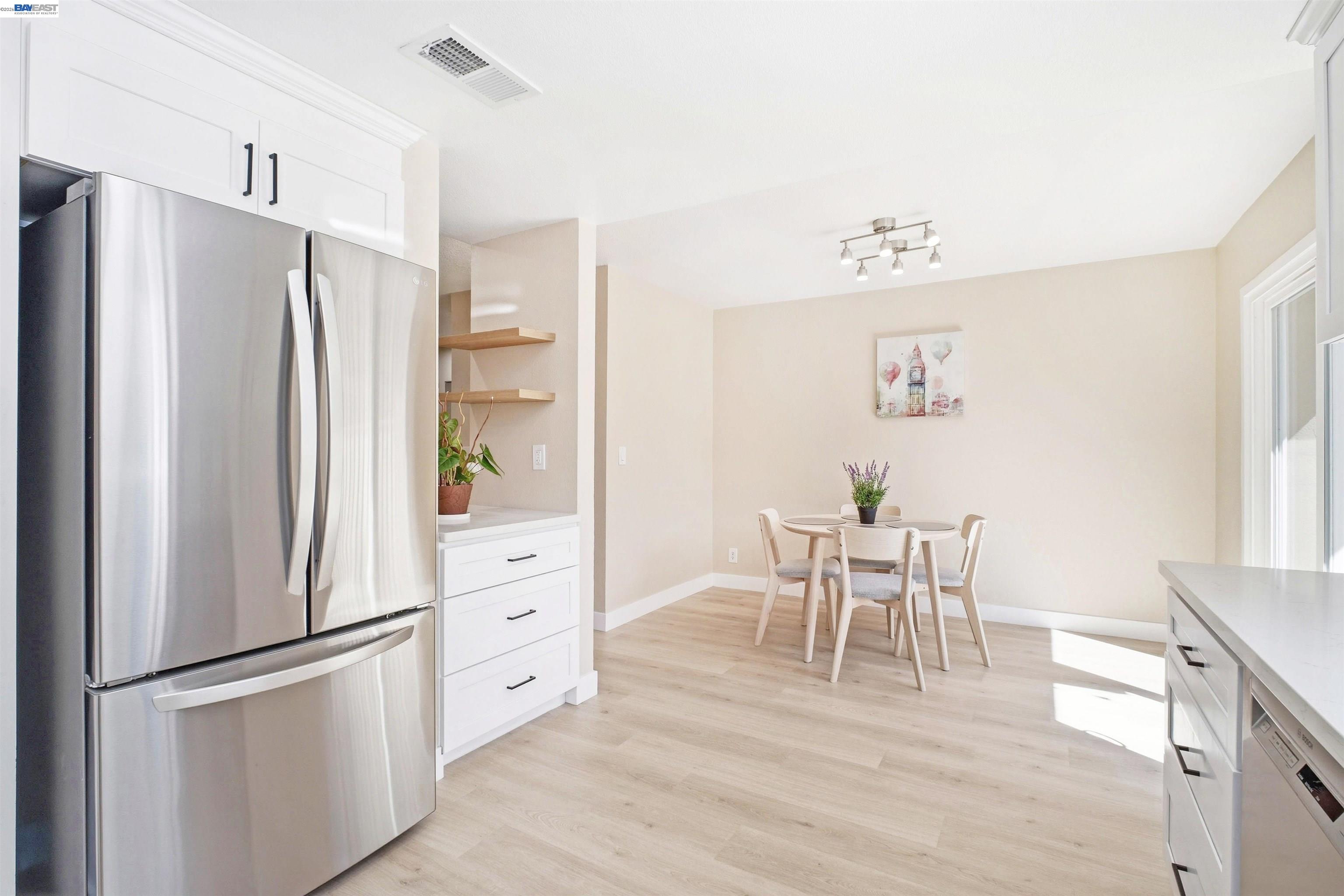 Photo #12: 41126789 Listing: Photo #12