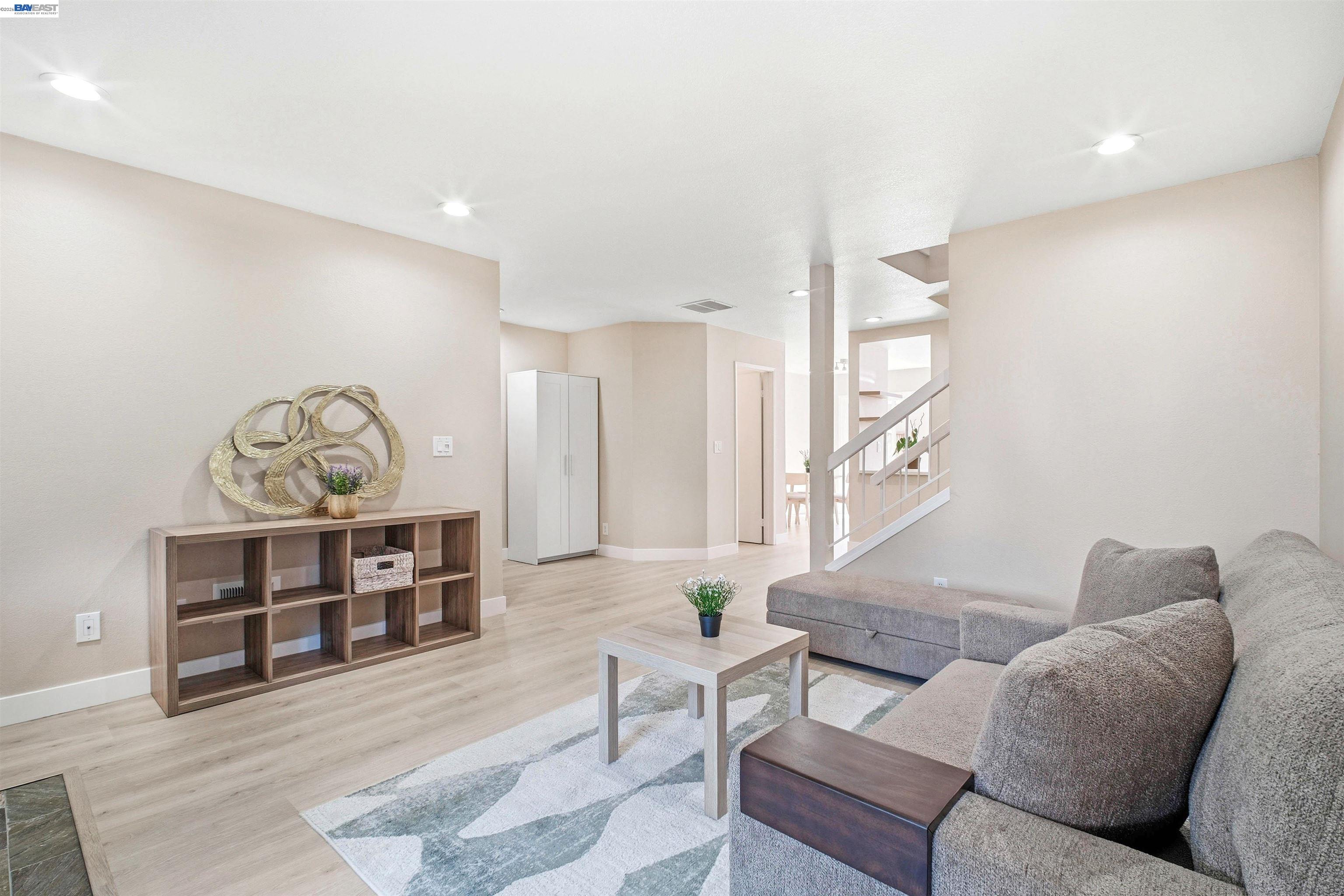 Detail Gallery Image 7 of 39 For 3867 Burton Cmn, Fremont,  CA 94536 - 2 Beds | 2/1 Baths