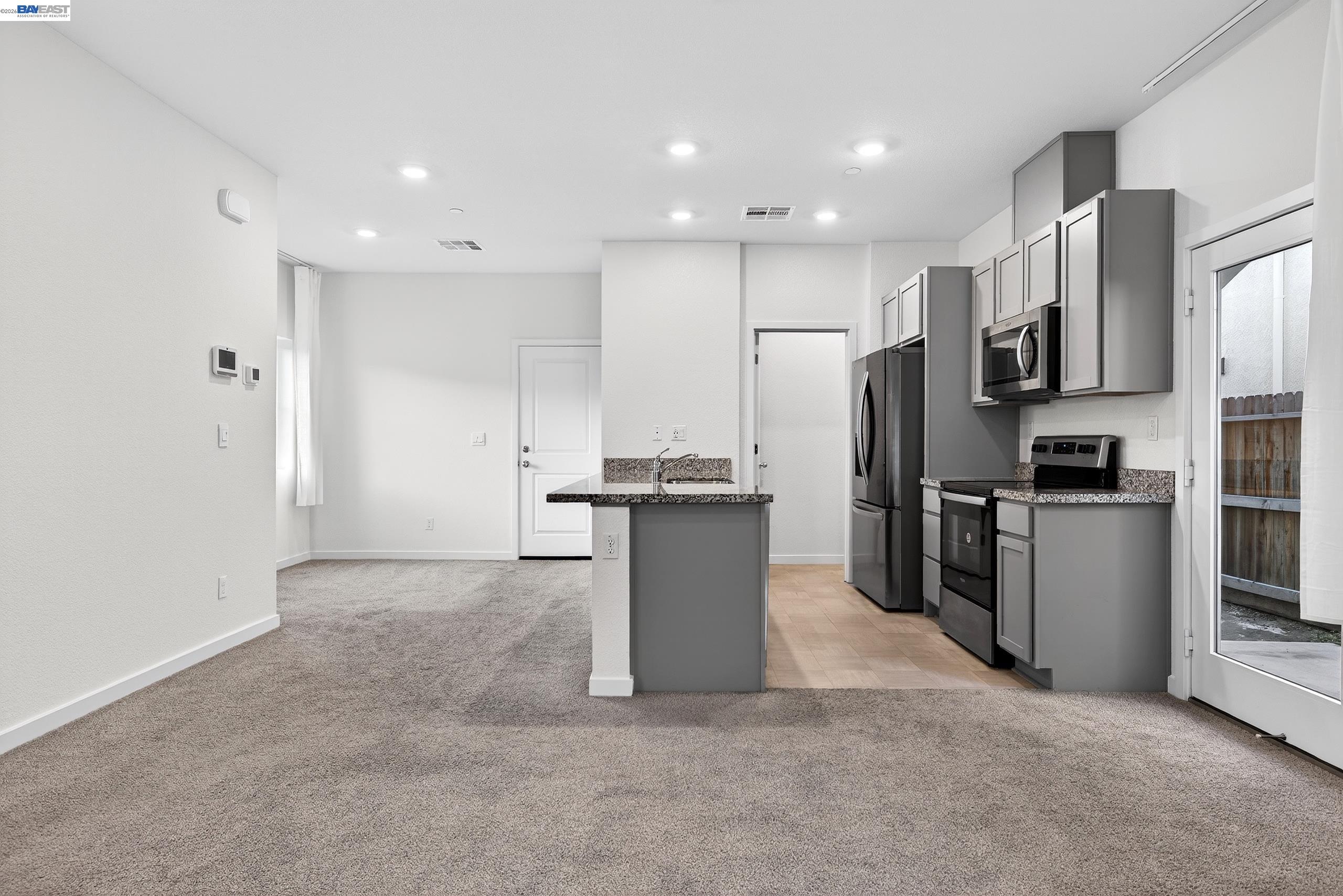 Detail Gallery Image 13 of 45 For 7000 Santa Venetia Pl, Roseville,  CA 95747 - 3 Beds | 2 Baths