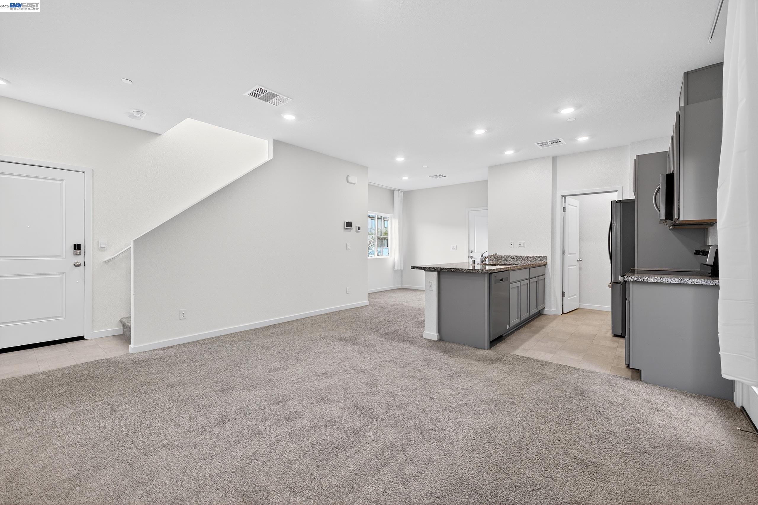 Detail Gallery Image 17 of 45 For 7000 Santa Venetia Pl, Roseville,  CA 95747 - 3 Beds | 2 Baths