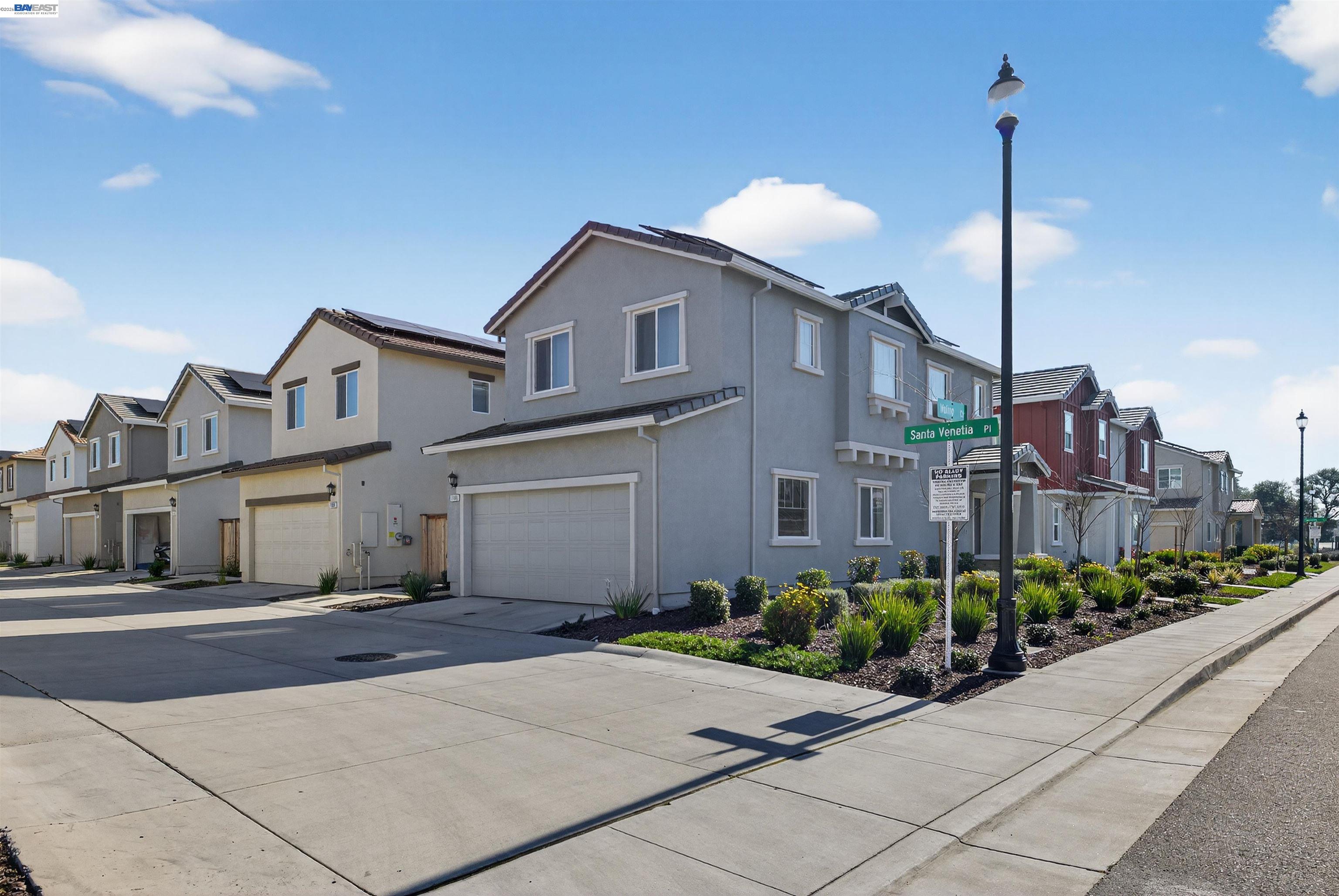 Detail Gallery Image 4 of 45 For 7000 Santa Venetia Pl, Roseville,  CA 95747 - 3 Beds | 2 Baths