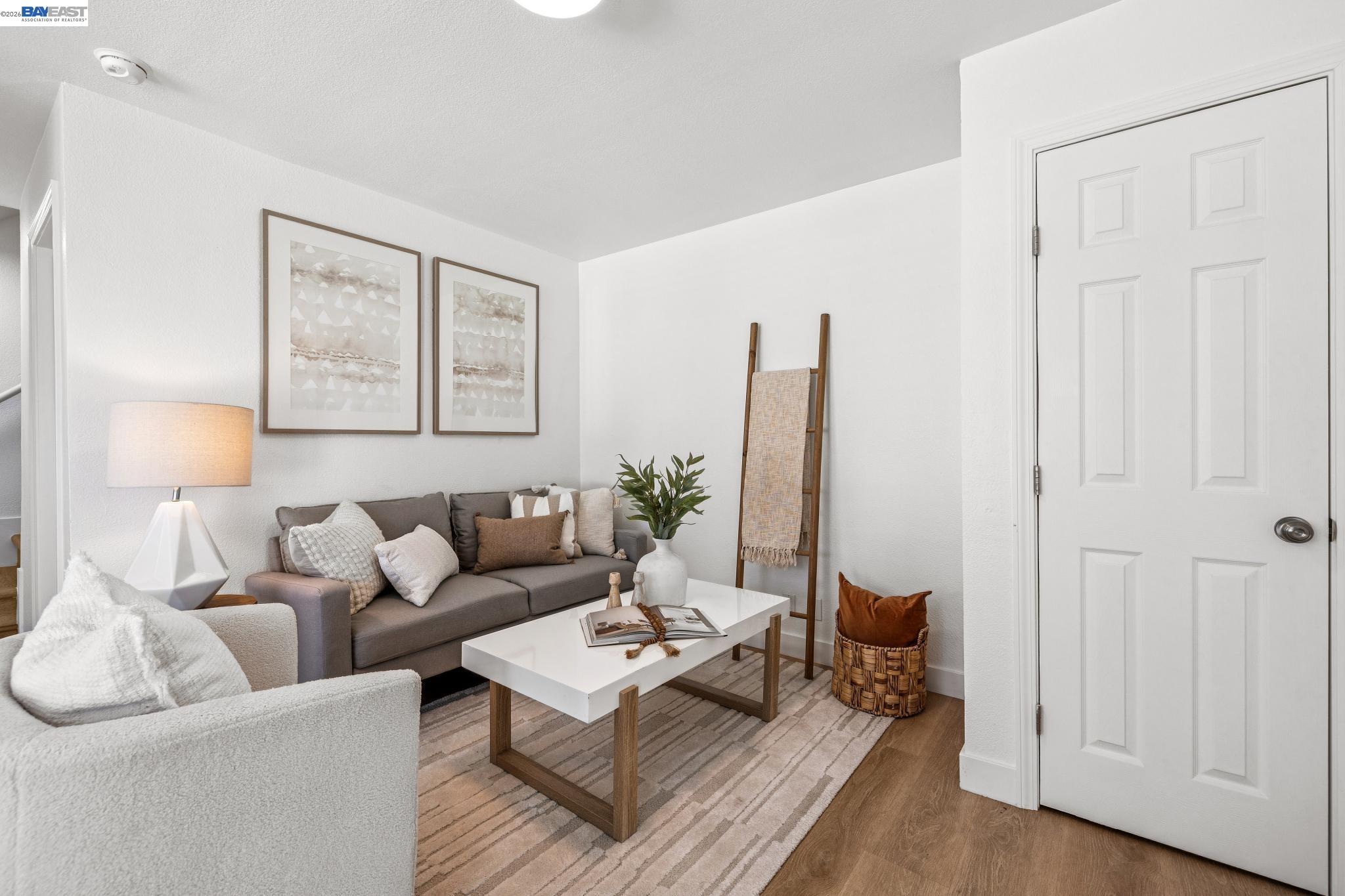 Detail Gallery Image 2 of 32 For 27796 Vasona Ct #2,  Hayward,  CA 94544 - 1 Beds | 1/1 Baths