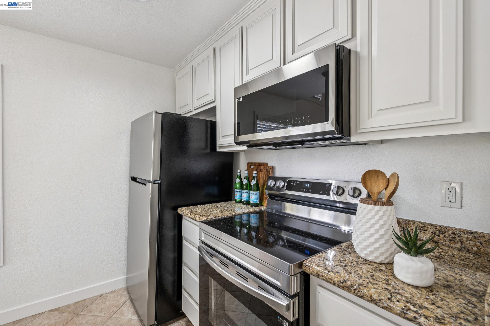 Detail Gallery Image 19 of 32 For 27796 Vasona Ct #2,  Hayward,  CA 94544 - 1 Beds | 1/1 Baths