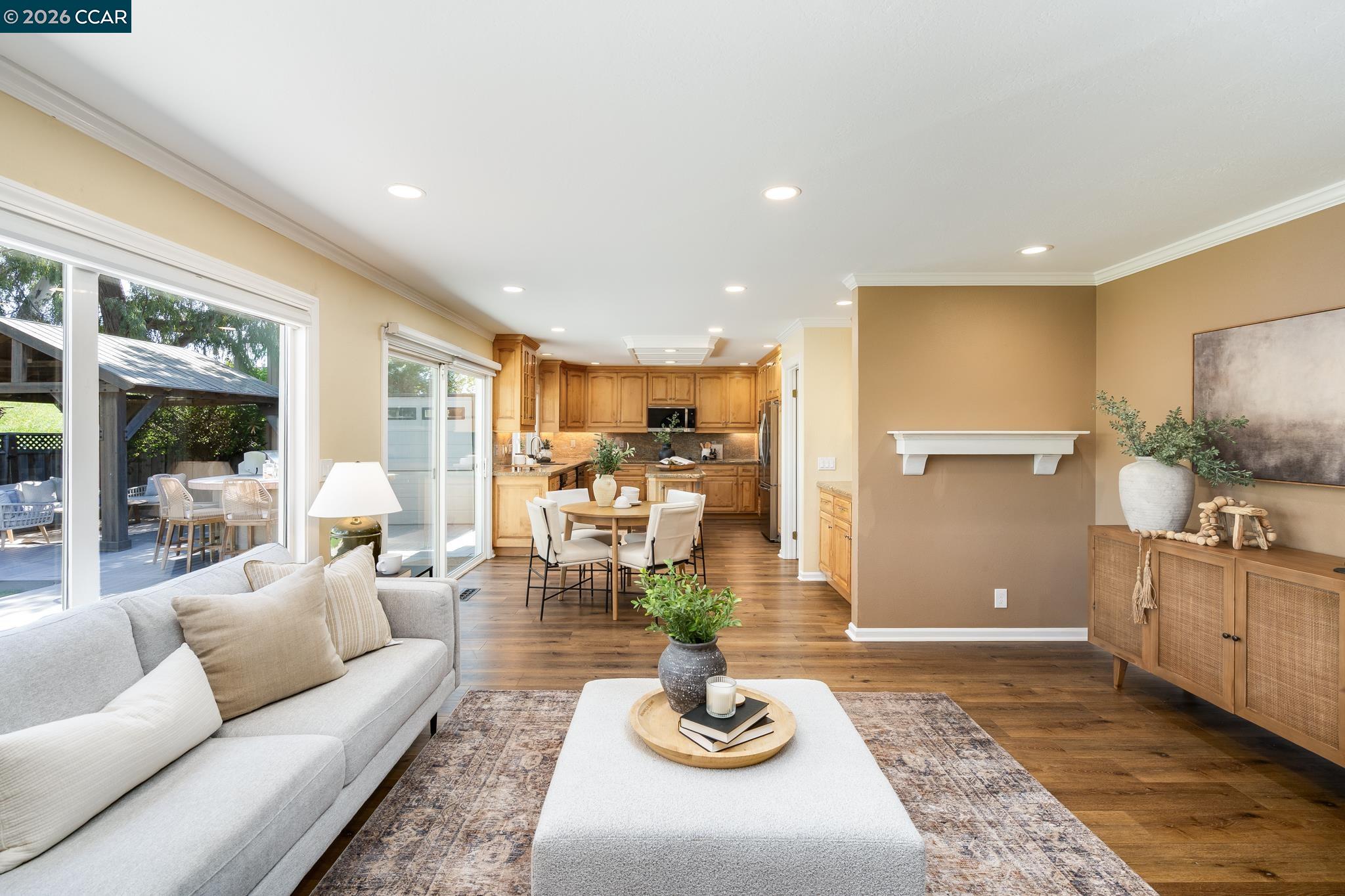 Detail Gallery Image 13 of 32 For 855 Columbine Ct, Danville,  CA 94526 - 4 Beds | 3 Baths