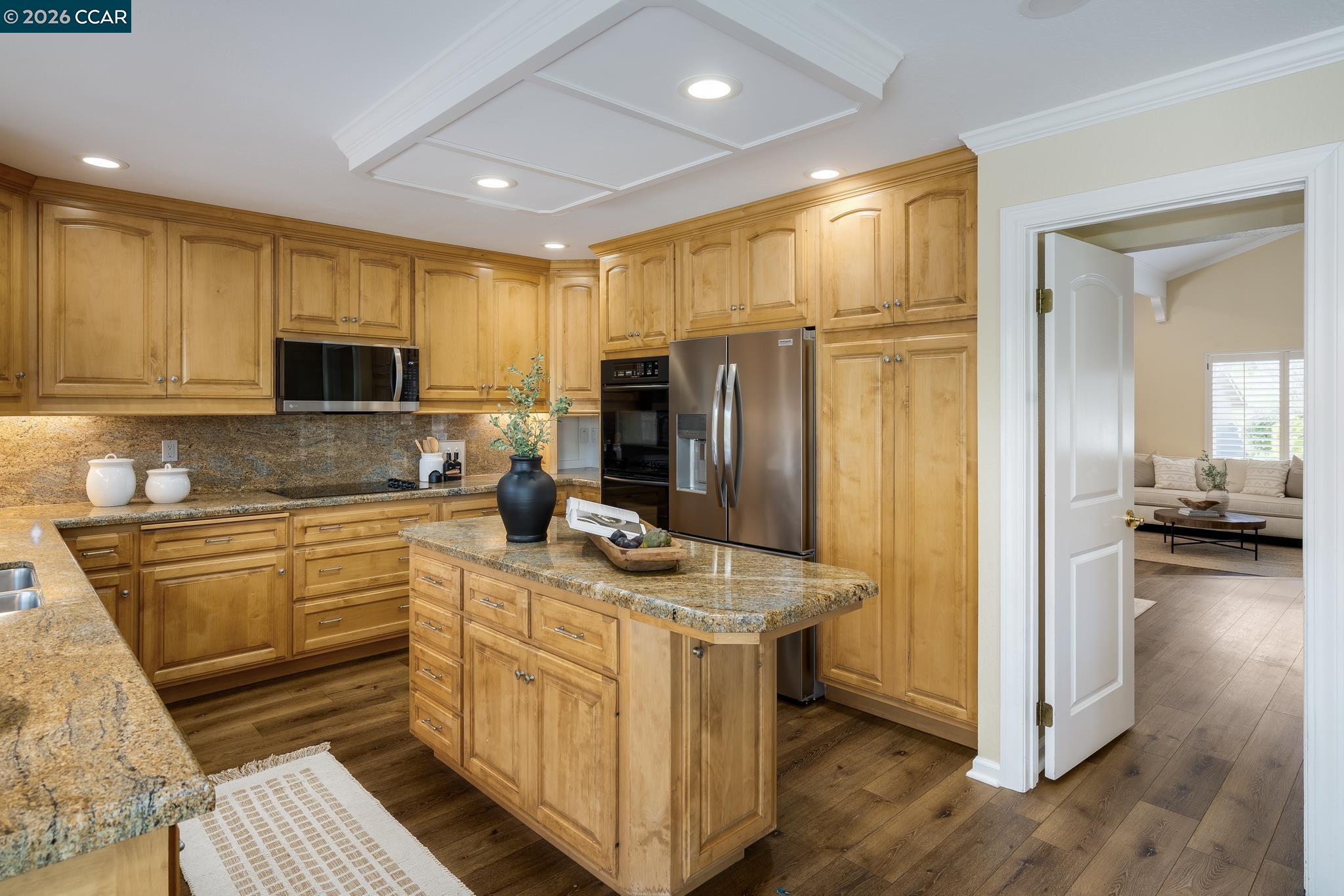 Detail Gallery Image 6 of 21 For 855 Columbine Ct, Danville,  CA 94526 - 4 Beds | 3 Baths