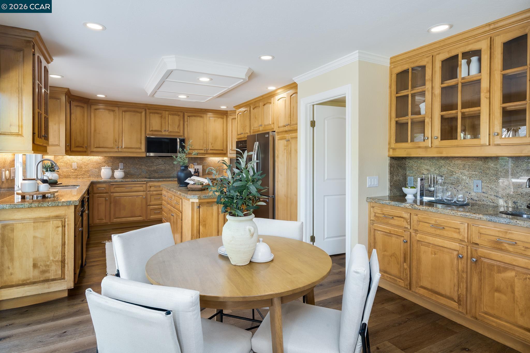 Detail Gallery Image 9 of 21 For 855 Columbine Ct, Danville,  CA 94526 - 4 Beds | 3 Baths