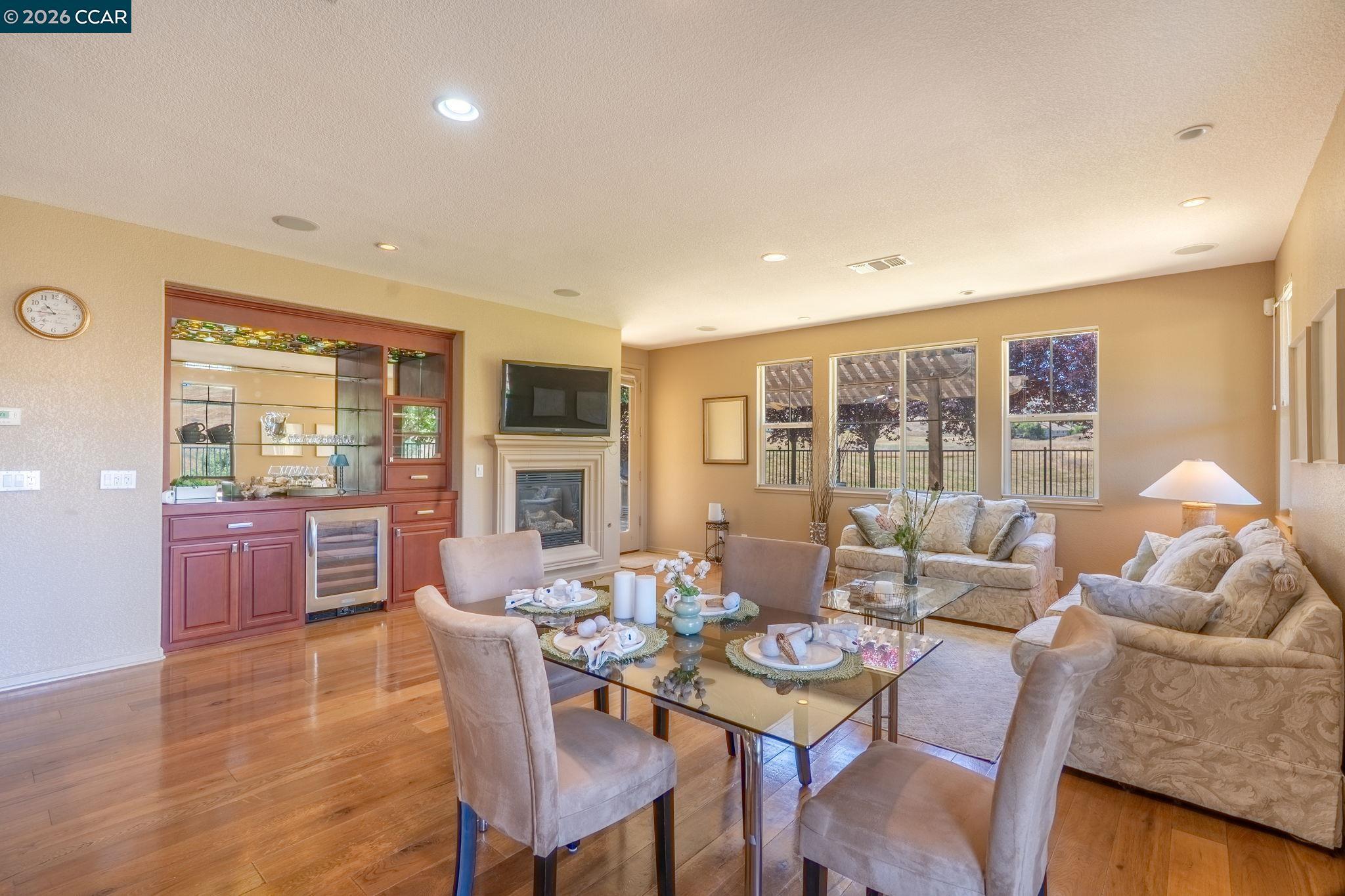 Detail Gallery Image 10 of 40 For 9028 Tee Box Ct, Patterson,  CA 95363 - 4 Beds | 3/1 Baths