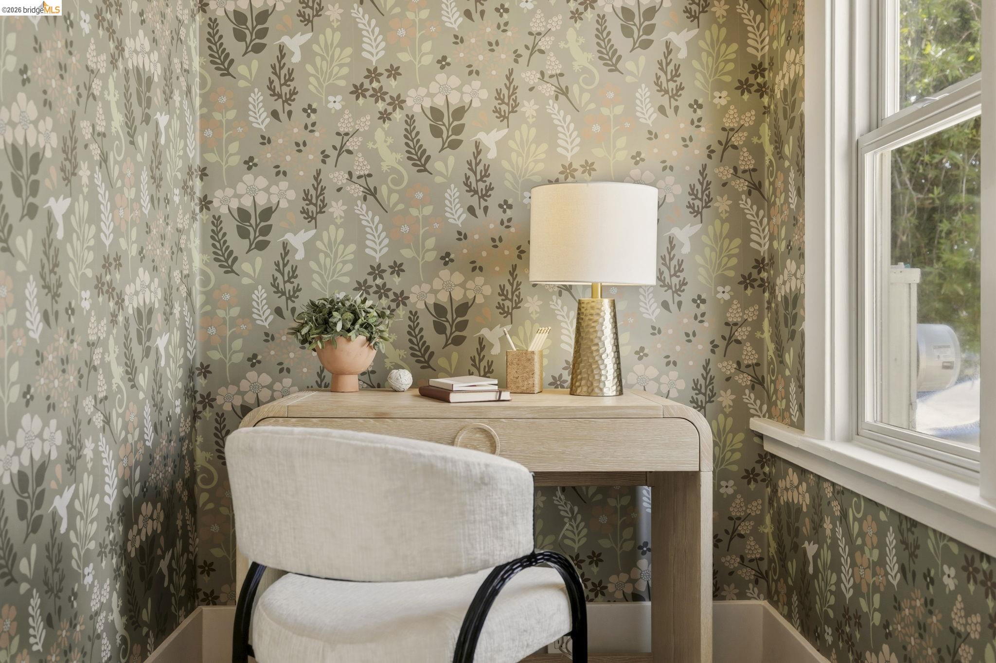 Detail Gallery Image 13 of 36 For 64 Ramona Ave., Oakland,  CA 94611 - 2 Beds | 1 Baths