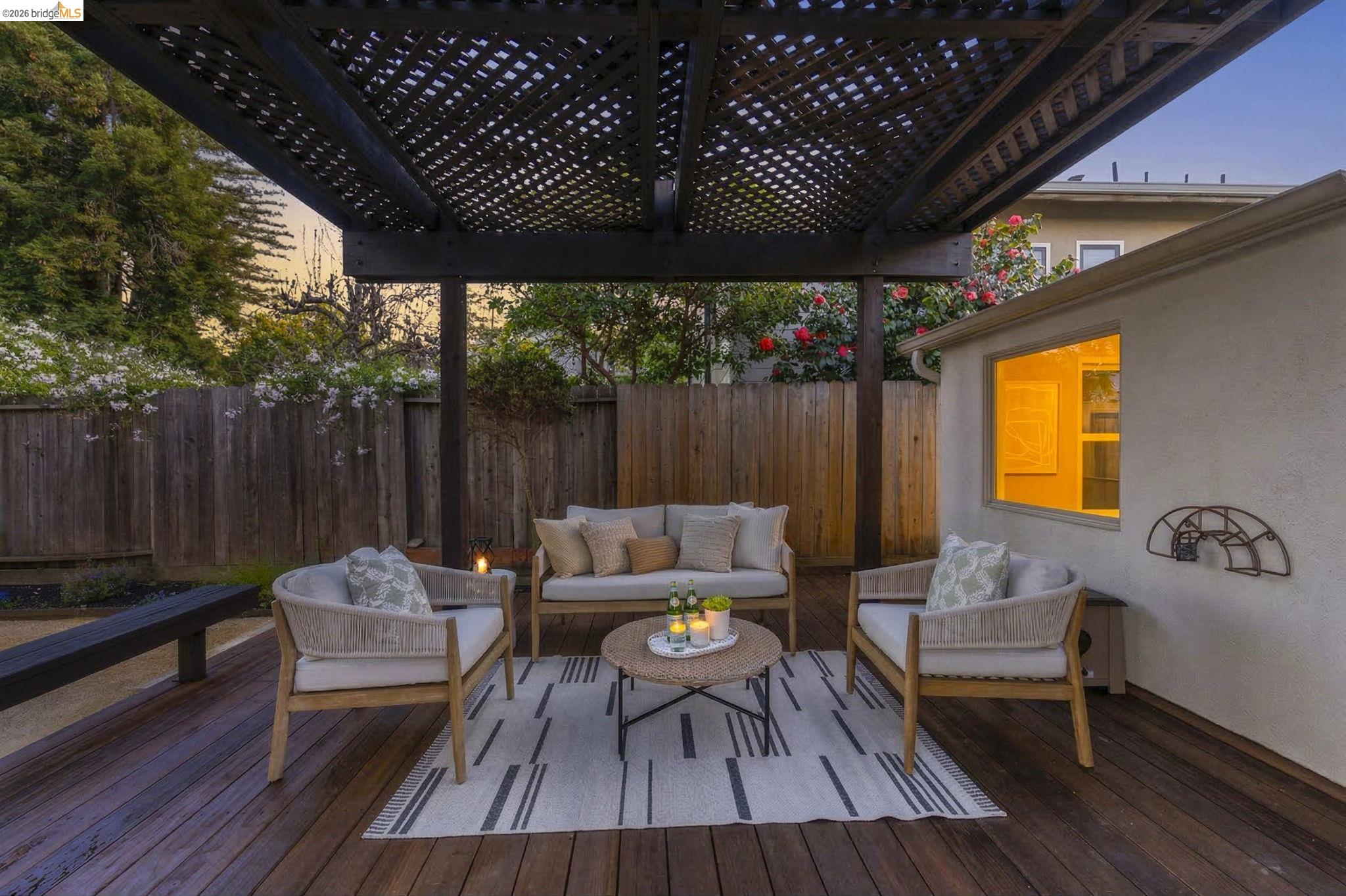 Detail Gallery Image 32 of 36 For 64 Ramona Ave., Oakland,  CA 94611 - 2 Beds | 1 Baths