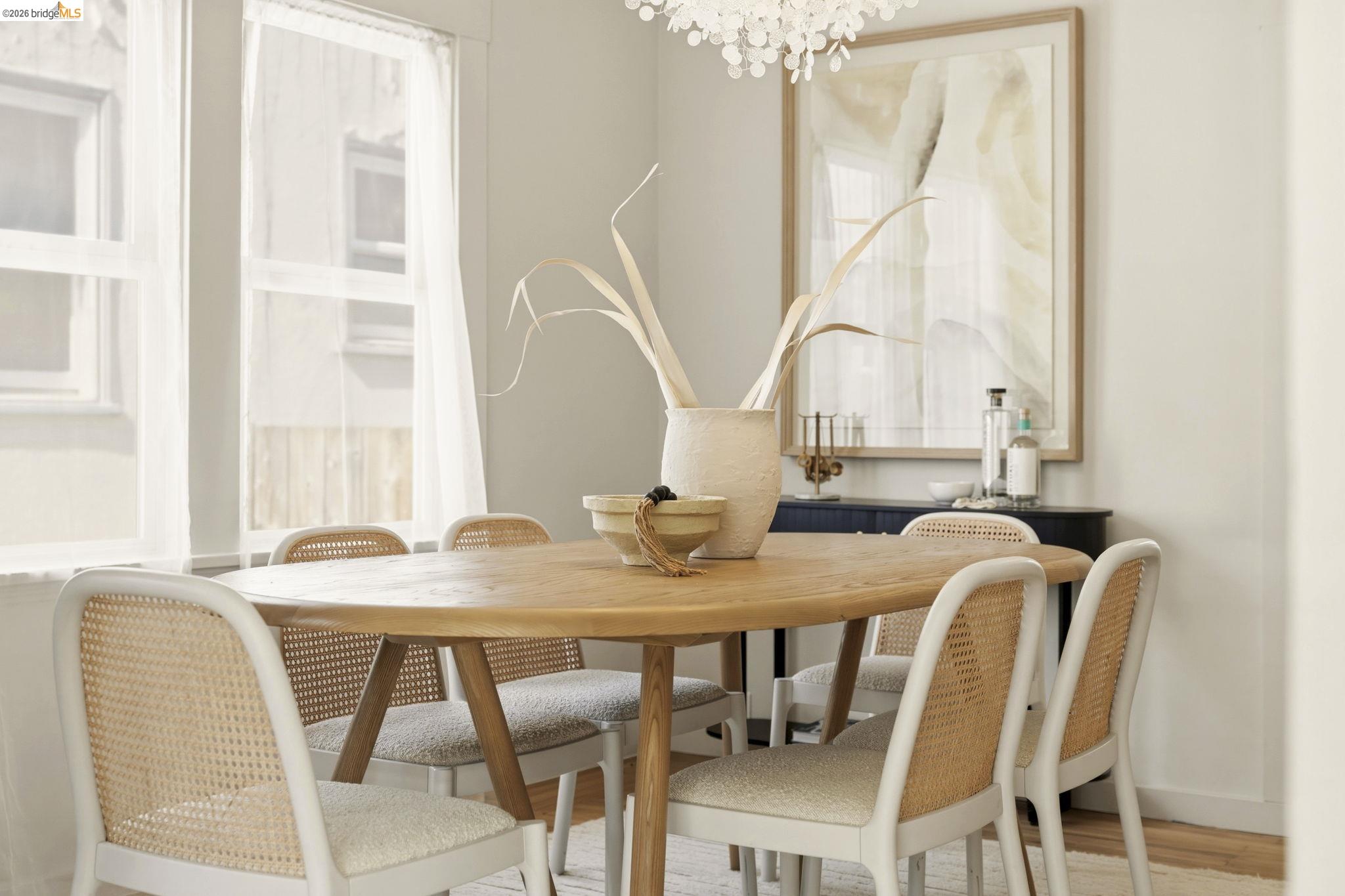 Detail Gallery Image 8 of 36 For 64 Ramona Ave., Oakland,  CA 94611 - 2 Beds | 1 Baths