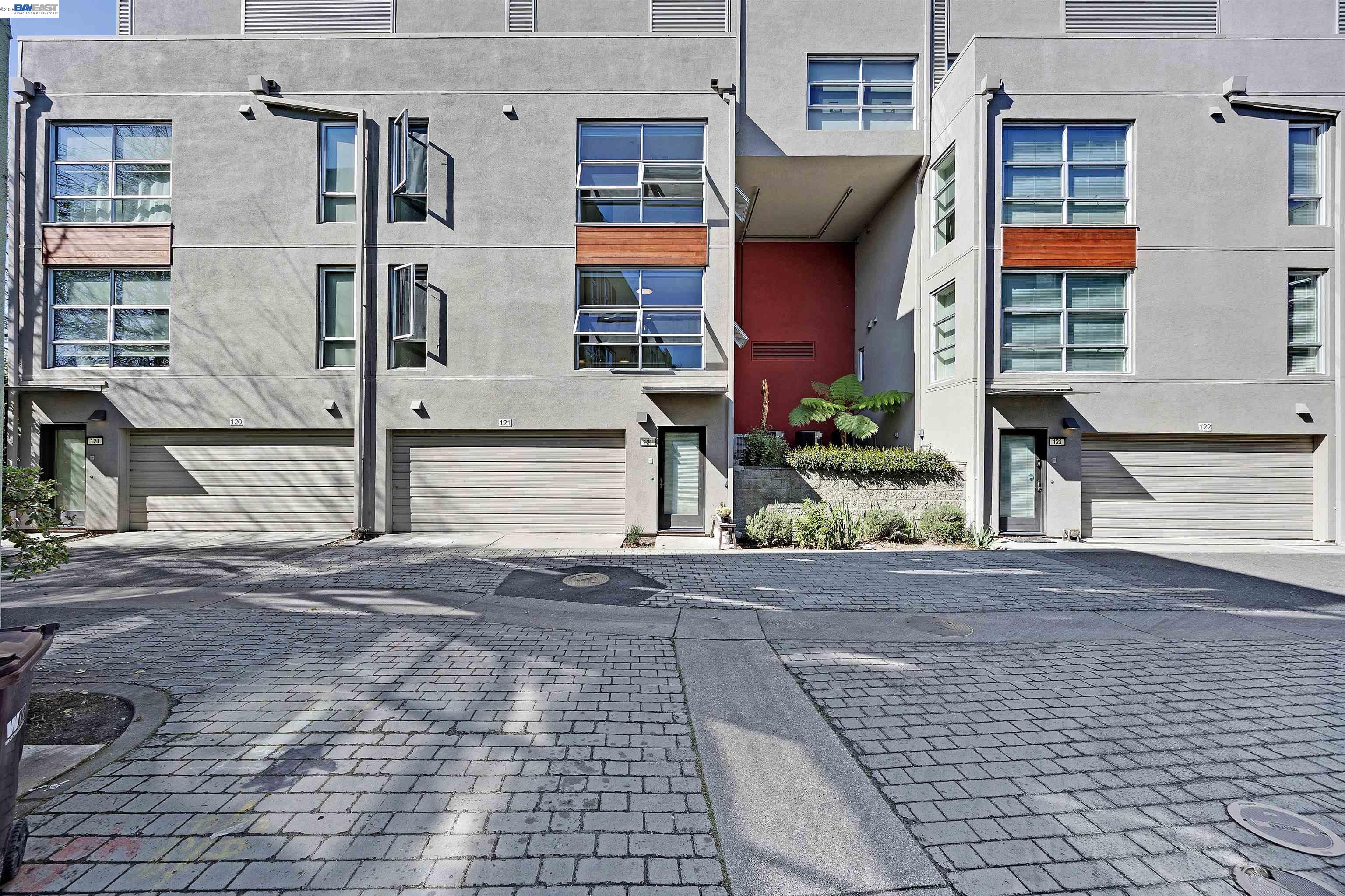 Photo #2: 41126795 Listing: Photo #2