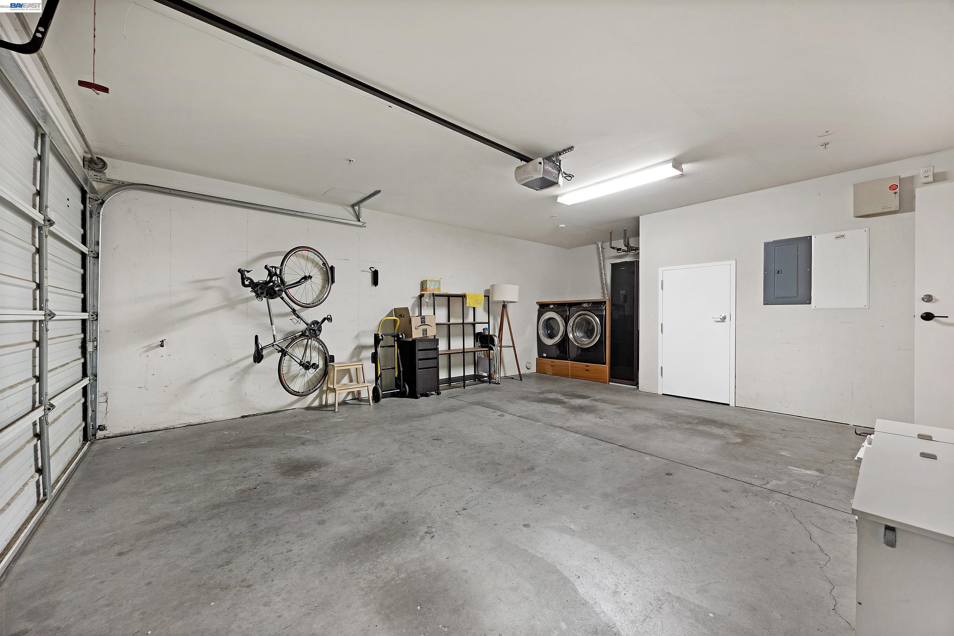 Photo #6: 41126795 Listing: Photo #6