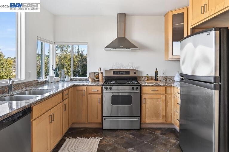 Detail Gallery Image 13 of 34 For 2515 Alva Ave, El Cerrito,  CA 94530 - 2 Beds | 1/1 Baths