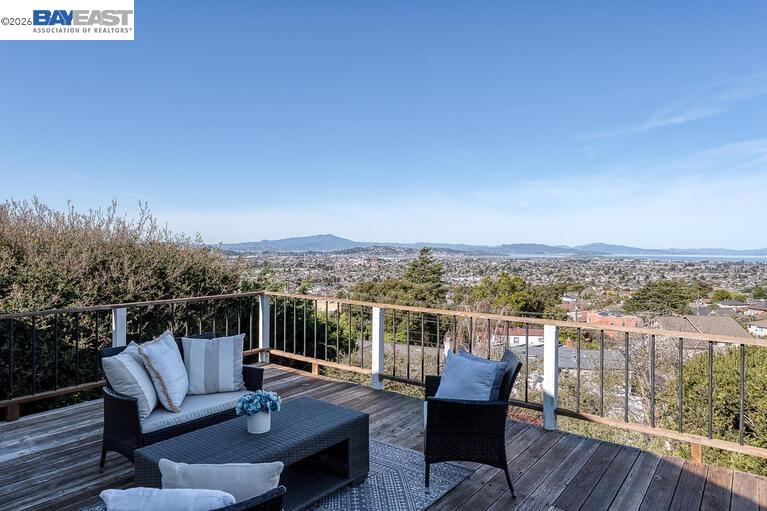 Detail Gallery Image 26 of 34 For 2515 Alva Ave, El Cerrito,  CA 94530 - 2 Beds | 1/1 Baths