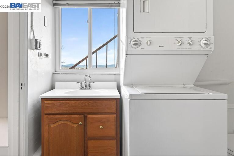 Detail Gallery Image 33 of 34 For 2515 Alva Ave, El Cerrito,  CA 94530 - 2 Beds | 1/1 Baths