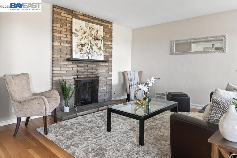 Detail Gallery Image 7 of 34 For 2515 Alva Ave, El Cerrito,  CA 94530 - 2 Beds | 1/1 Baths