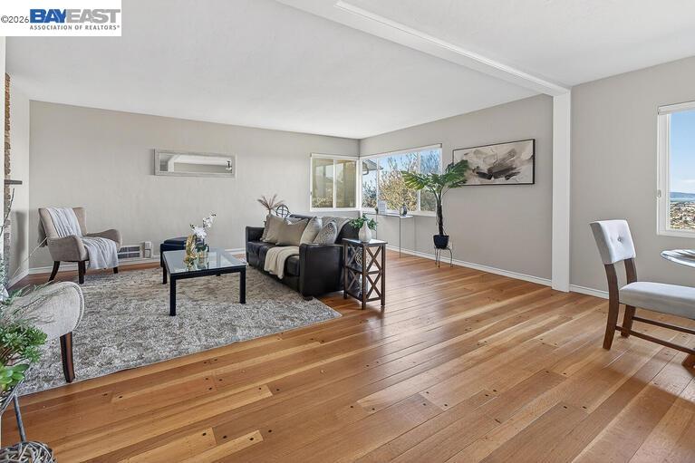 Detail Gallery Image 8 of 34 For 2515 Alva Ave, El Cerrito,  CA 94530 - 2 Beds | 1/1 Baths