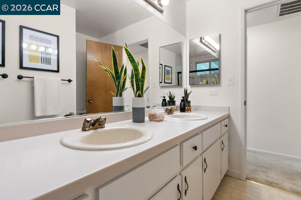 Detail Gallery Image 23 of 31 For 32 Lancaster Ct, Walnut Creek,  CA 94595 - 3 Beds | 2 Baths