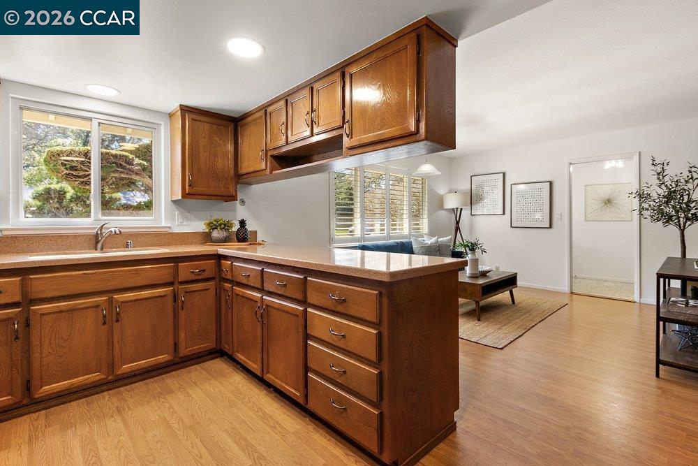 Detail Gallery Image 10 of 31 For 32 Lancaster Ct, Walnut Creek,  CA 94595 - 3 Beds | 2 Baths