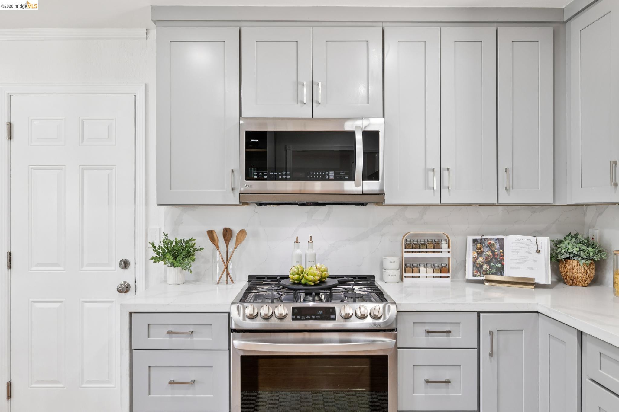 Detail Gallery Image 15 of 45 For 3994 Newcastle Rd, Concord,  CA 94519 - 3 Beds | 2 Baths