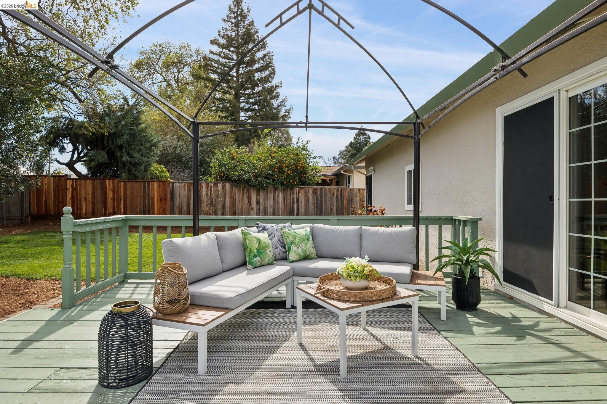 Detail Gallery Image 32 of 45 For 3994 Newcastle Rd, Concord,  CA 94519 - 3 Beds | 2 Baths