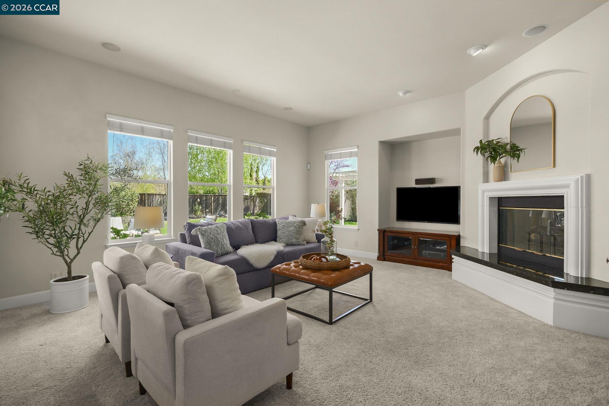 Detail Gallery Image 14 of 43 For 2000 Sorrelwood Ct, San Ramon,  CA 94582 - 5 Beds | 4/1 Baths