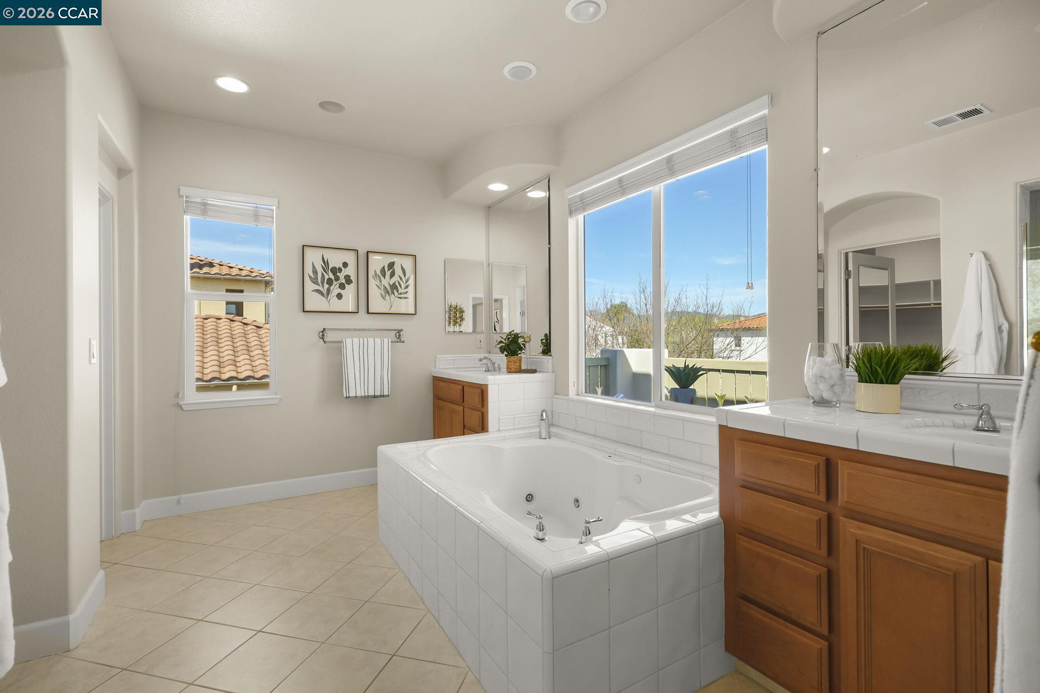 Detail Gallery Image 20 of 43 For 2000 Sorrelwood Ct, San Ramon,  CA 94582 - 5 Beds | 4/1 Baths