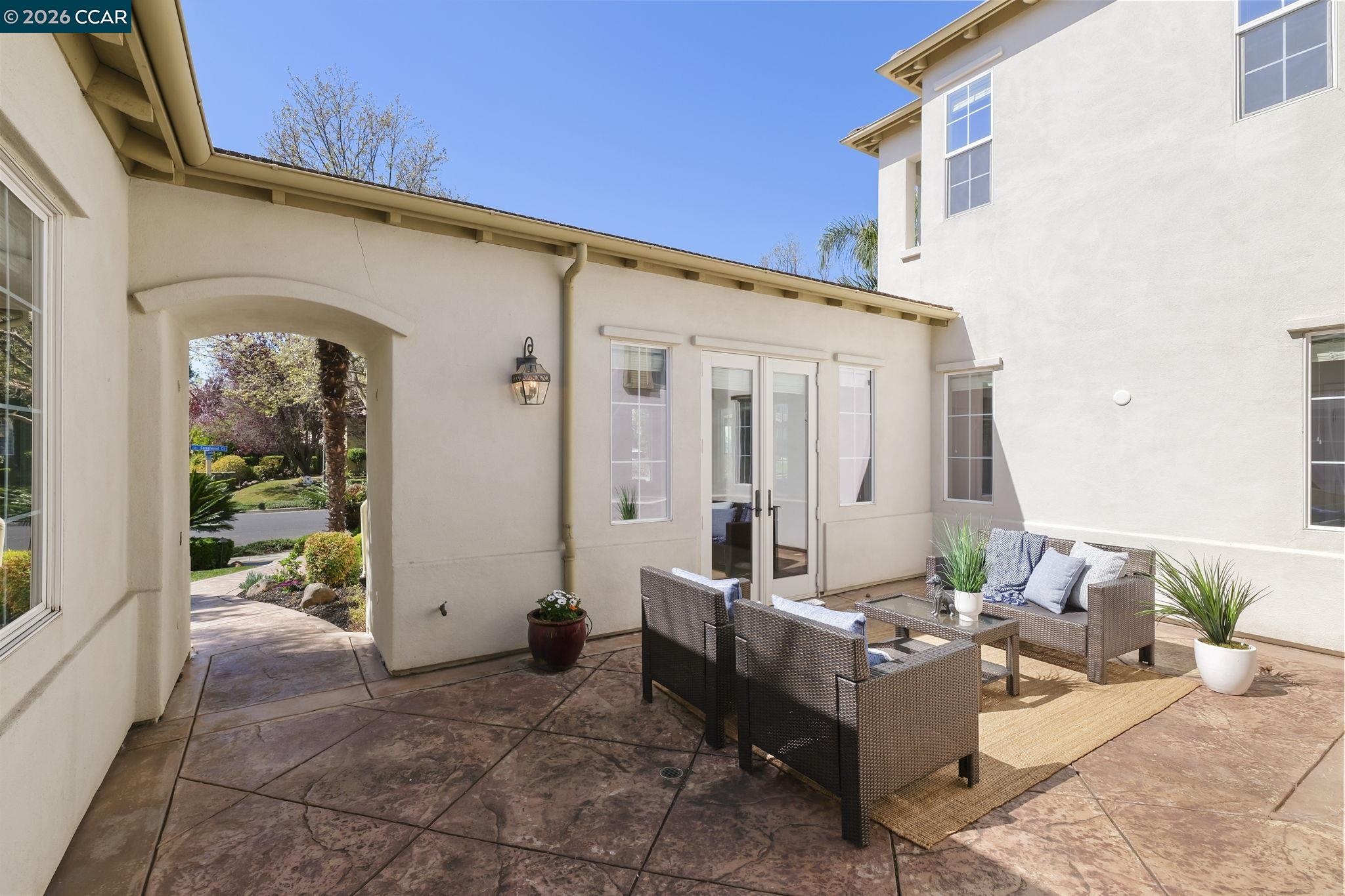 Detail Gallery Image 4 of 43 For 2000 Sorrelwood Ct, San Ramon,  CA 94582 - 5 Beds | 4/1 Baths