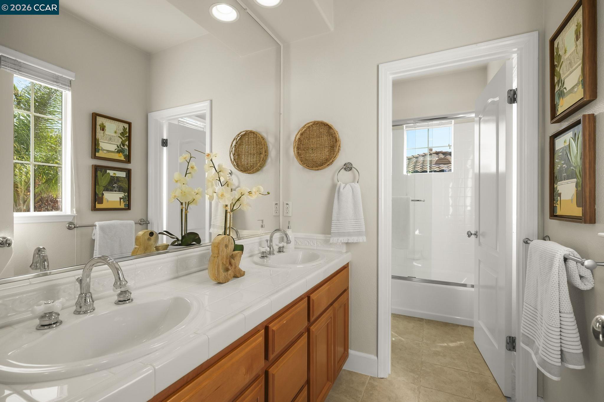 Detail Gallery Image 31 of 43 For 2000 Sorrelwood Ct, San Ramon,  CA 94582 - 5 Beds | 4/1 Baths