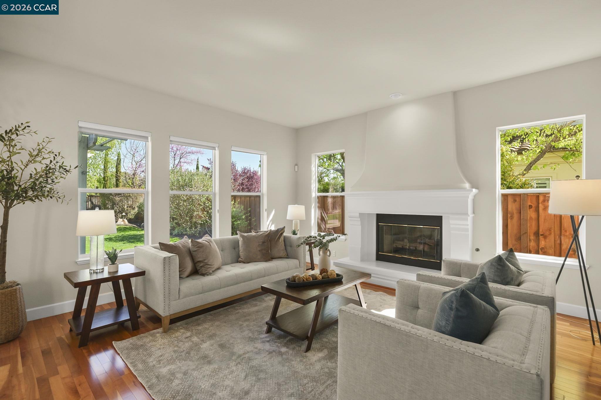 Detail Gallery Image 7 of 43 For 2000 Sorrelwood Ct, San Ramon,  CA 94582 - 5 Beds | 4/1 Baths