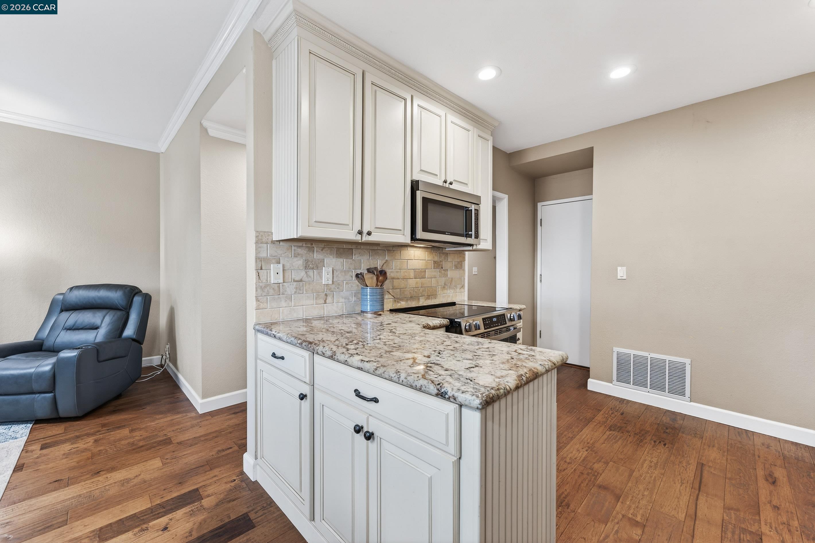 Photo #13: 41126800 Listing: Photo #13