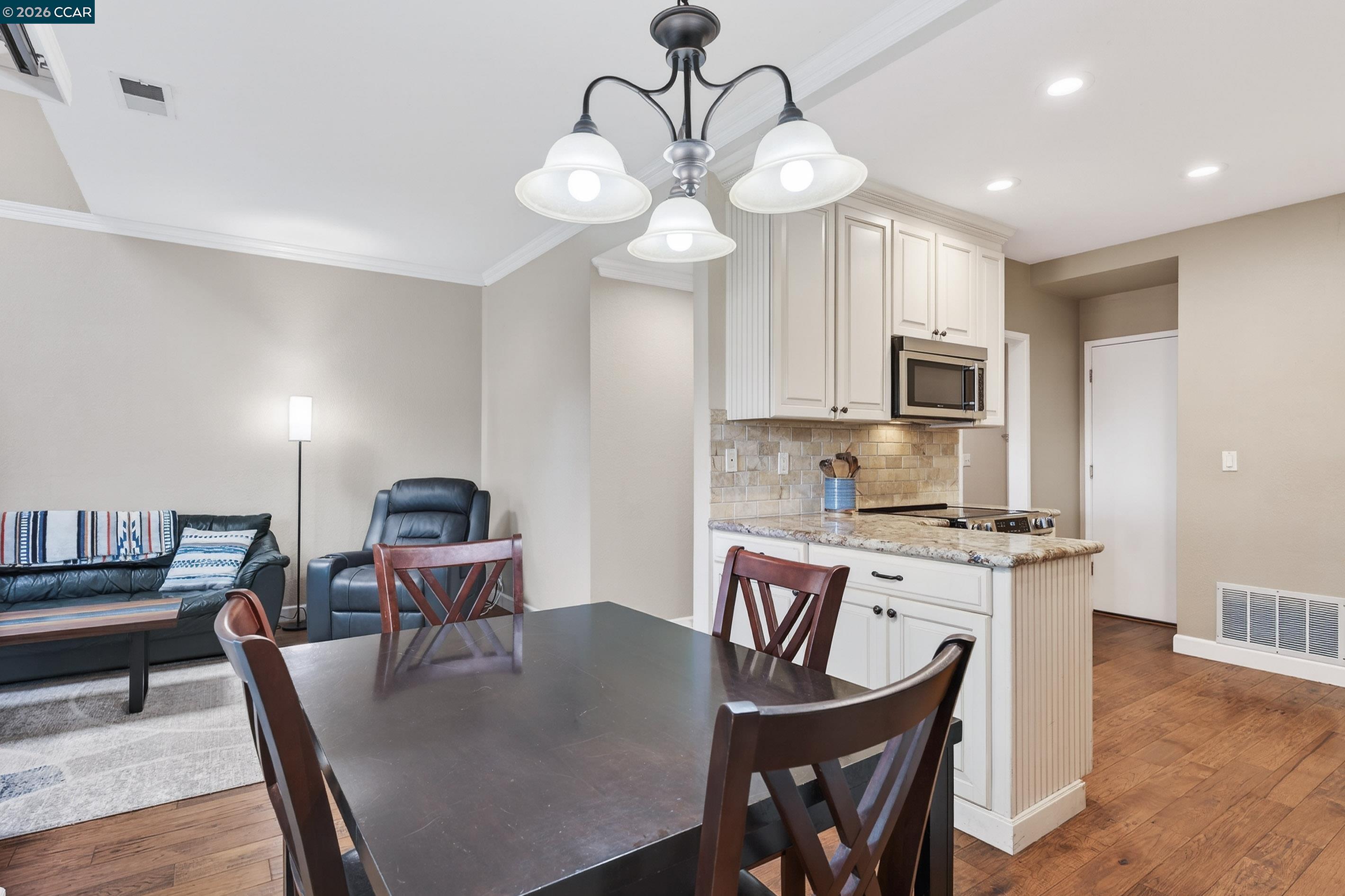 Photo #17: 41126800 Listing: Photo #17