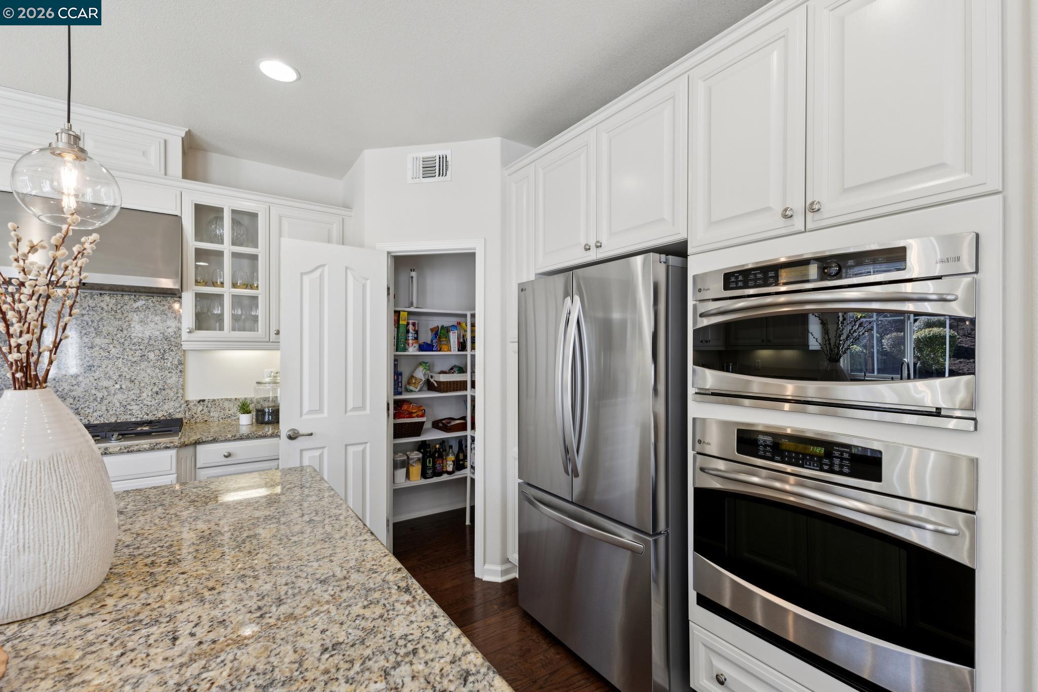 Detail Gallery Image 12 of 59 For 6183 Kearny Way, San Ramon,  CA 94582 - 4 Beds | 3/1 Baths