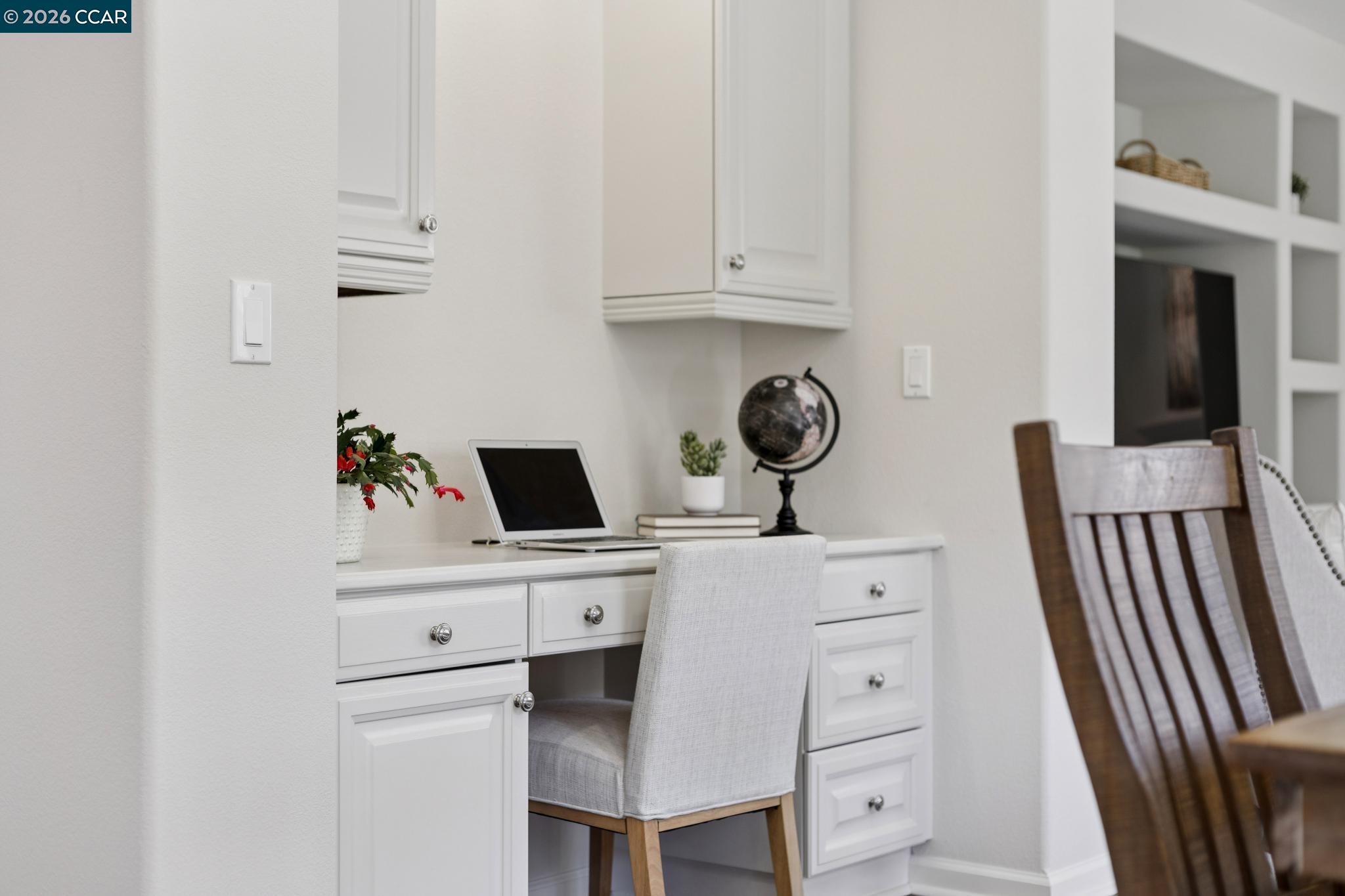 Detail Gallery Image 15 of 59 For 6183 Kearny Way, San Ramon,  CA 94582 - 4 Beds | 3/1 Baths