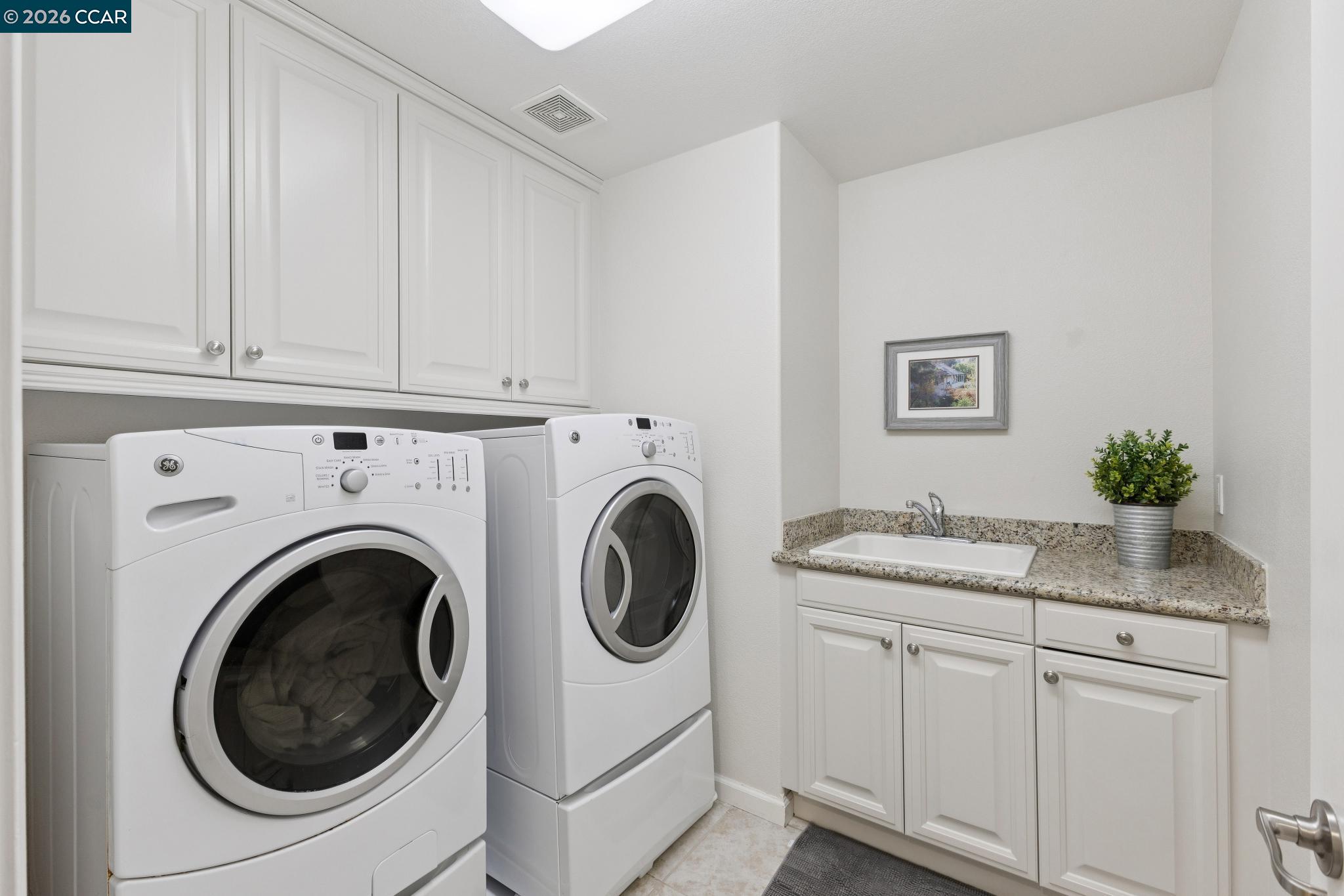 Detail Gallery Image 27 of 59 For 6183 Kearny Way, San Ramon,  CA 94582 - 4 Beds | 3/1 Baths