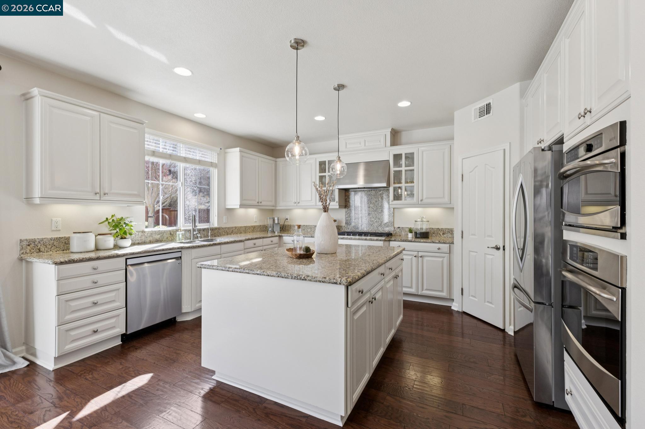 Detail Gallery Image 9 of 59 For 6183 Kearny Way, San Ramon,  CA 94582 - 4 Beds | 3/1 Baths