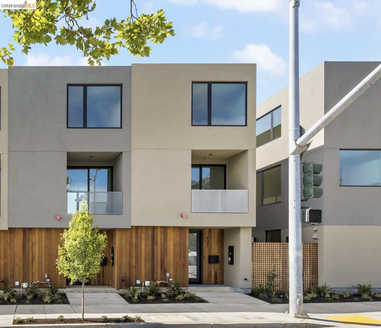 Front Image Thumbnail for EB41126802