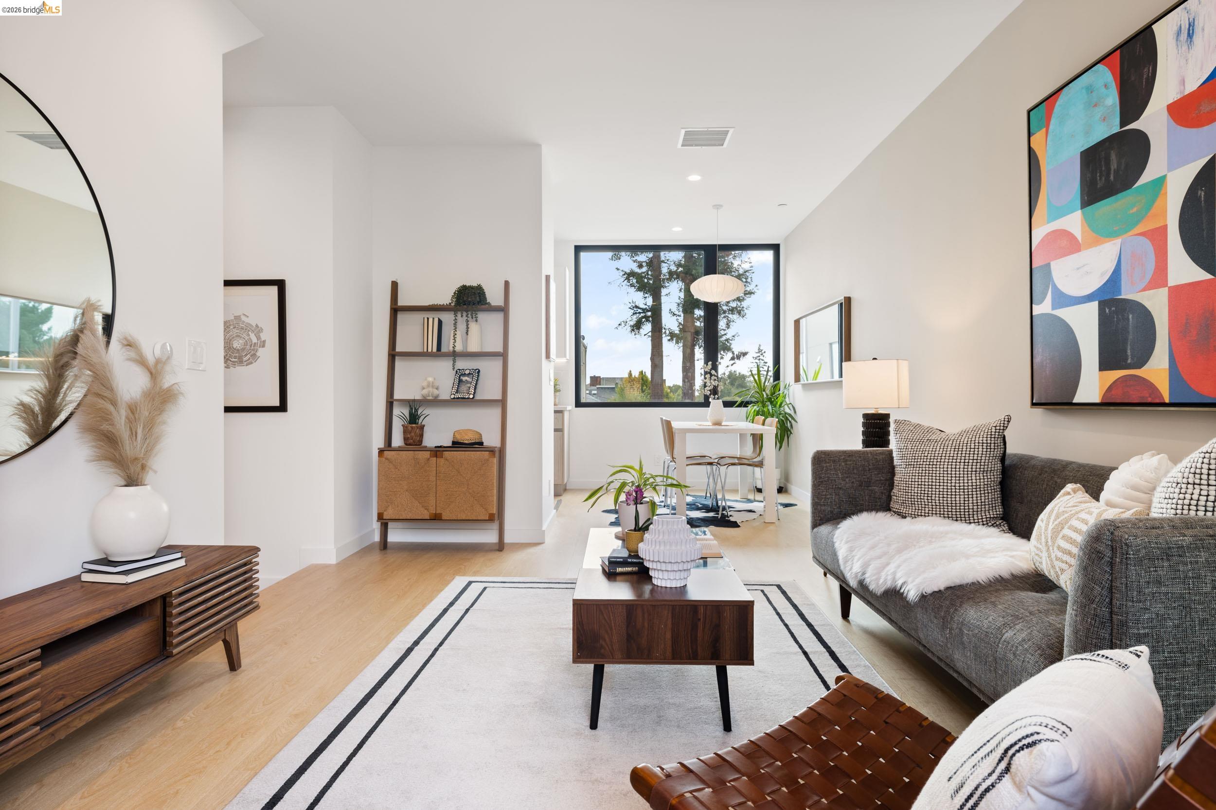 Detail Gallery Image 12 of 32 For 4037 Park Blvd, Oakland,  CA 94602 - 3 Beds | 2 Baths