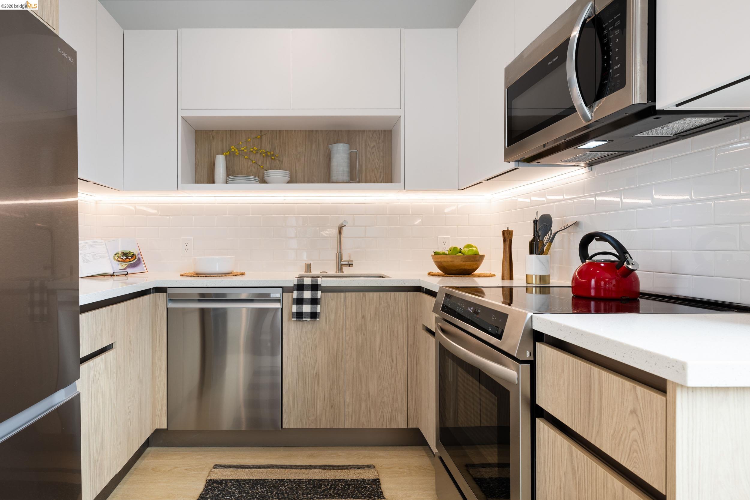 Detail Gallery Image 17 of 32 For 4037 Park Blvd, Oakland,  CA 94602 - 3 Beds | 2 Baths