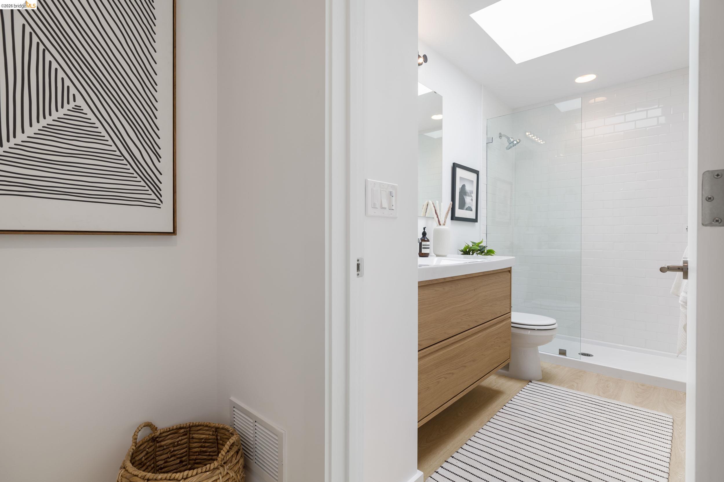 Detail Gallery Image 21 of 32 For 4037 Park Blvd, Oakland,  CA 94602 - 3 Beds | 2 Baths