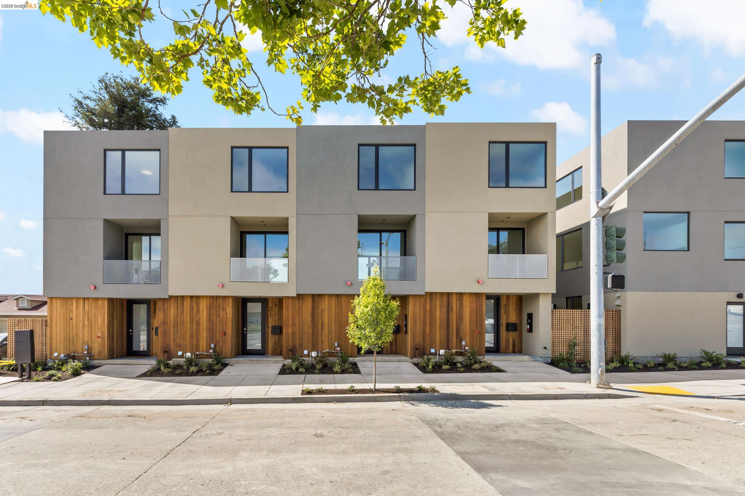 Detail Gallery Image 30 of 32 For 4037 Park Blvd, Oakland,  CA 94602 - 3 Beds | 2 Baths