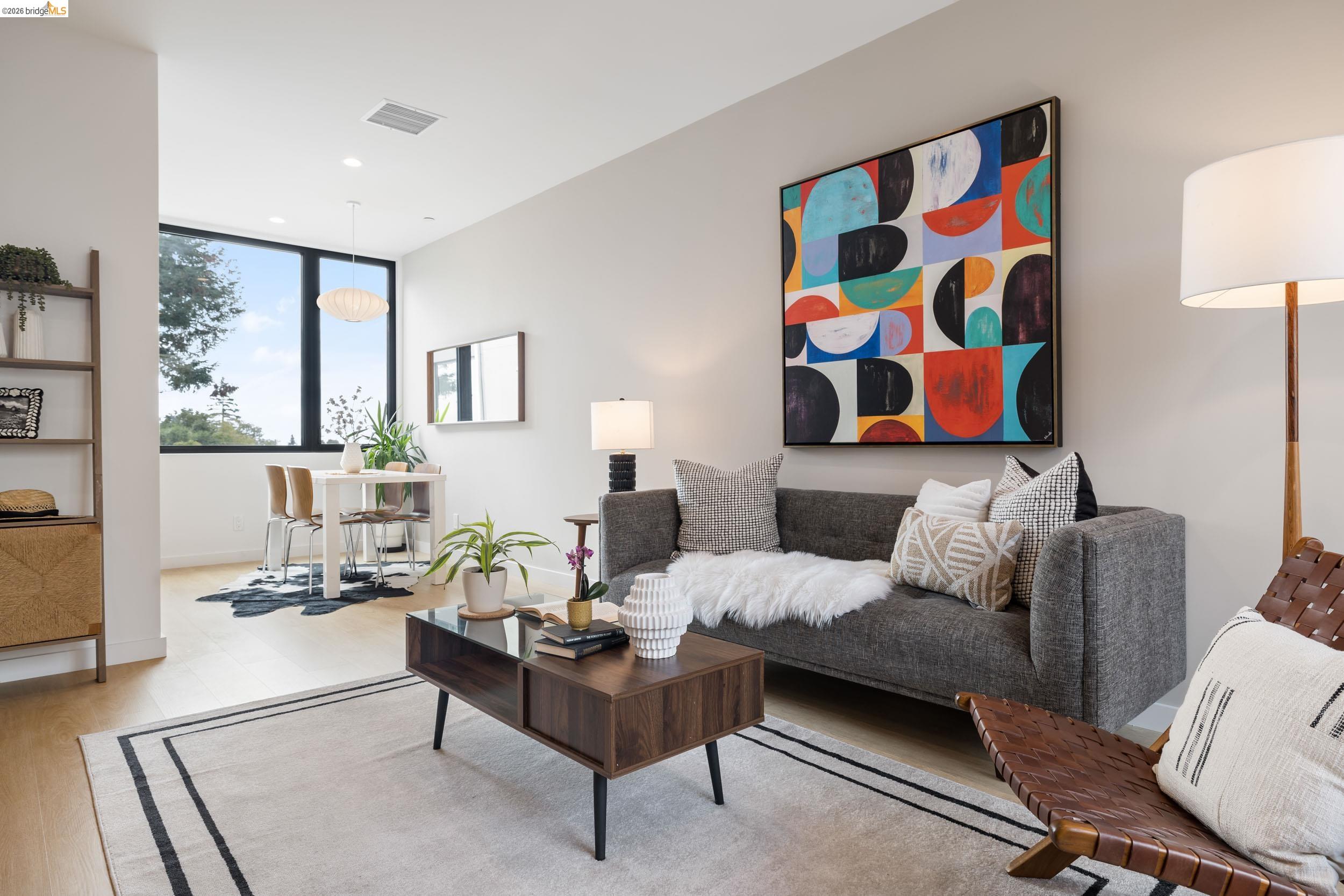 Detail Gallery Image 10 of 32 For 4037 Park Blvd, Oakland,  CA 94602 - 3 Beds | 2 Baths