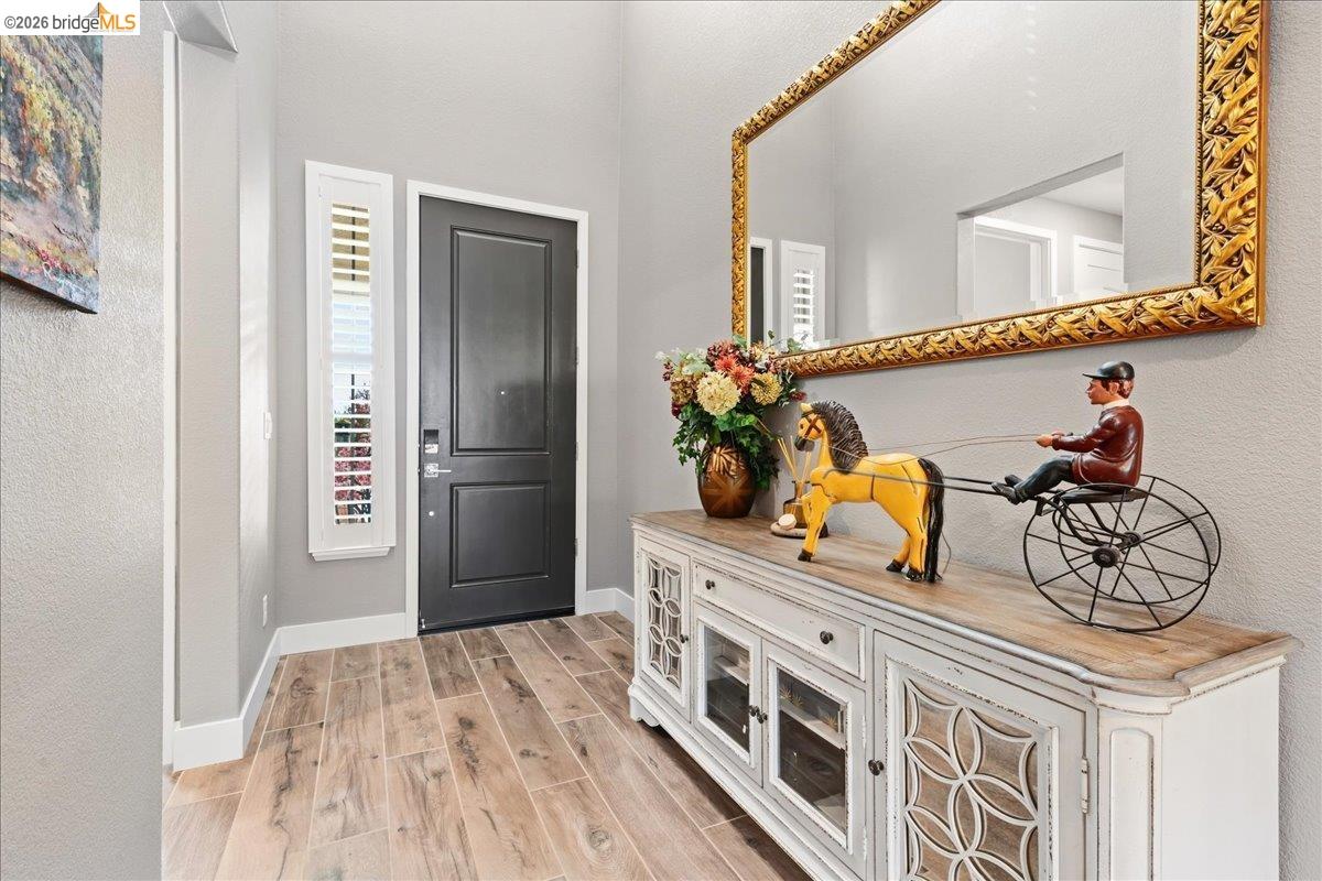 Detail Gallery Image 4 of 49 For 931 via Veneto, San Ramon,  CA 94583 - 4 Beds | 3 Baths