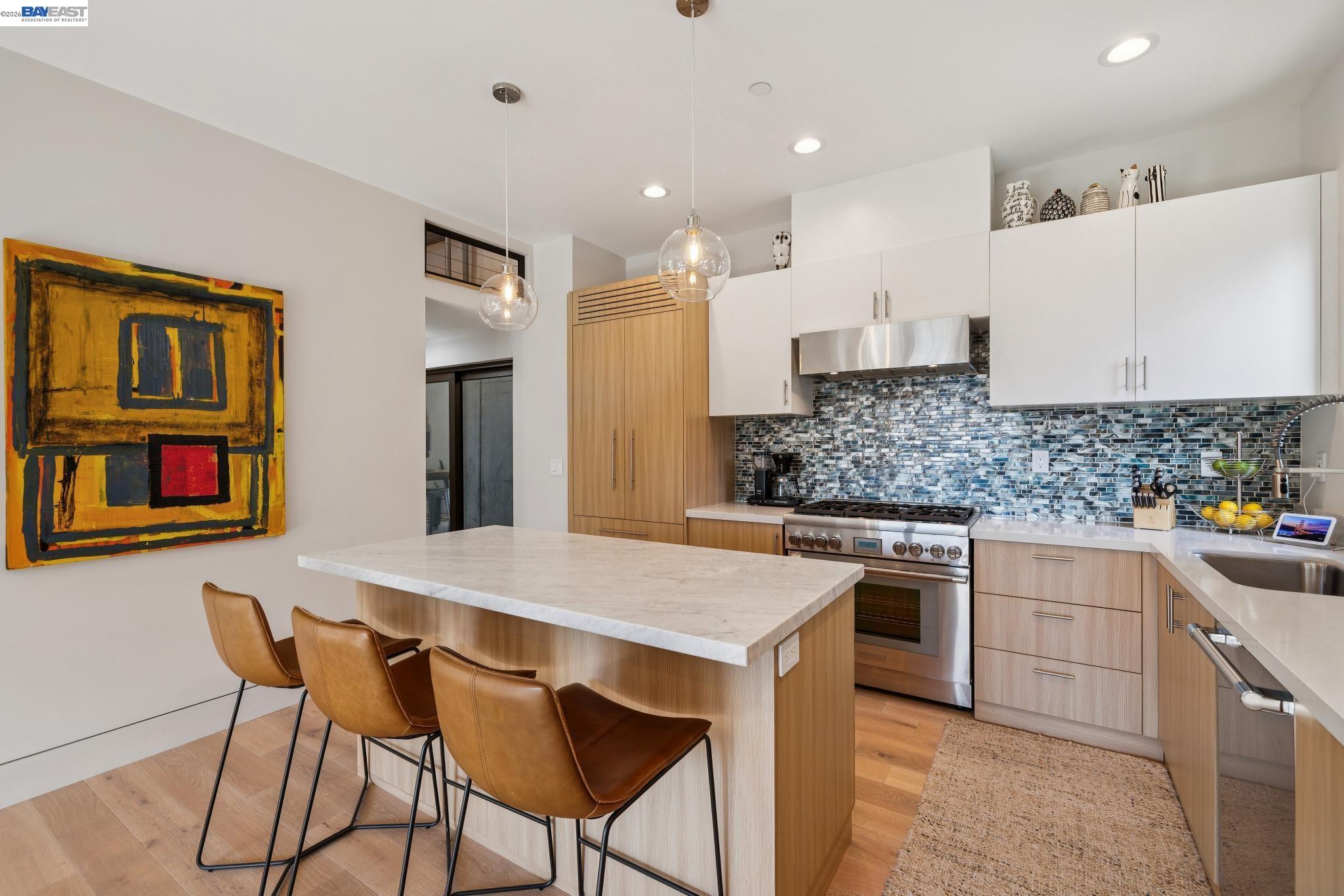 Detail Gallery Image 21 of 60 For 2588 Scout Rd, Oakland,  CA 94611 - 4 Beds | 3/1 Baths