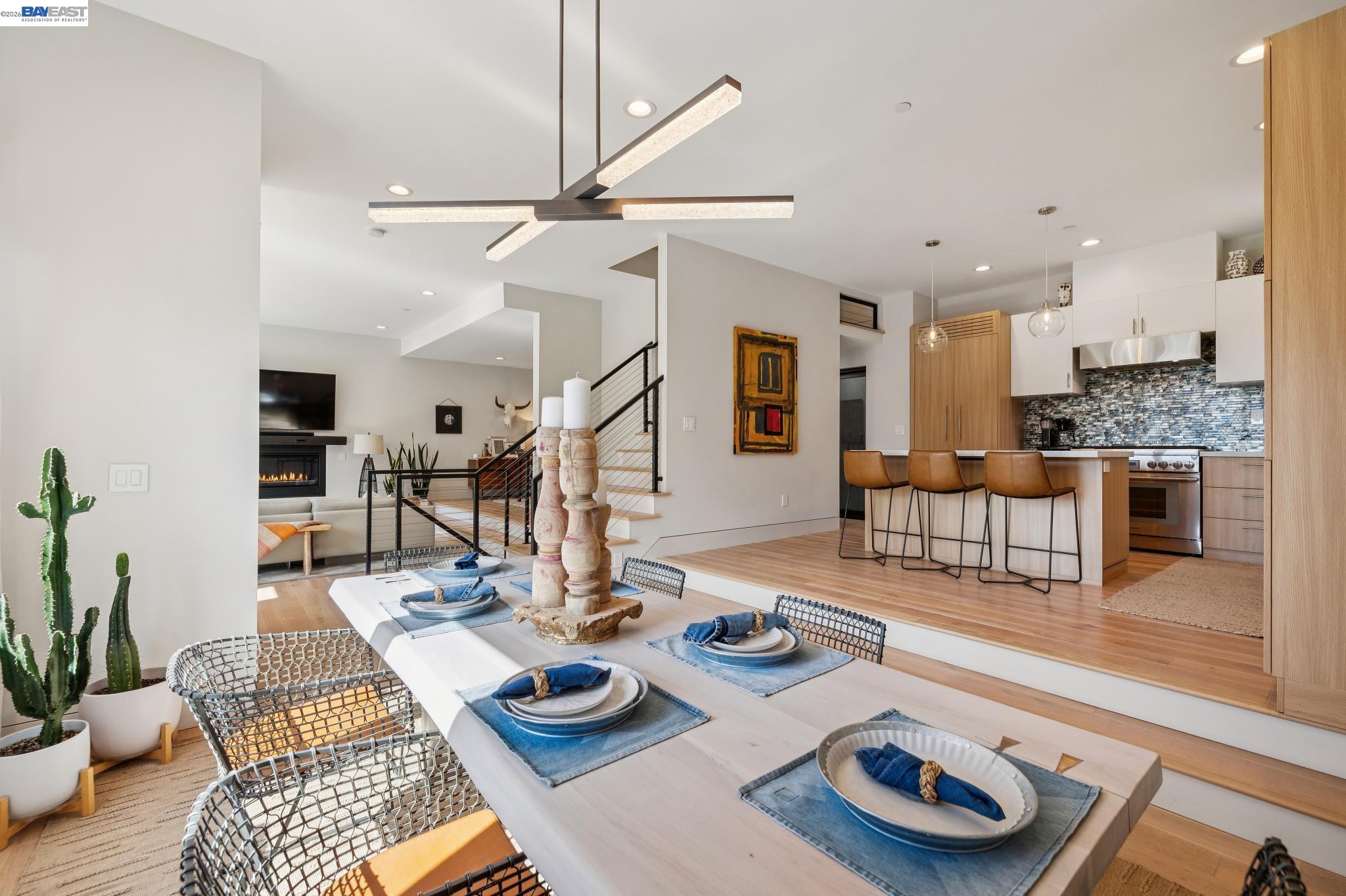 Detail Gallery Image 27 of 60 For 2588 Scout Rd, Oakland,  CA 94611 - 4 Beds | 3/1 Baths