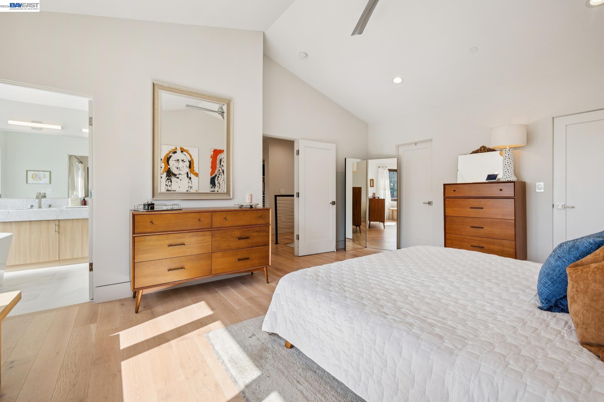 Detail Gallery Image 39 of 60 For 2588 Scout Rd, Oakland,  CA 94611 - 4 Beds | 3/1 Baths