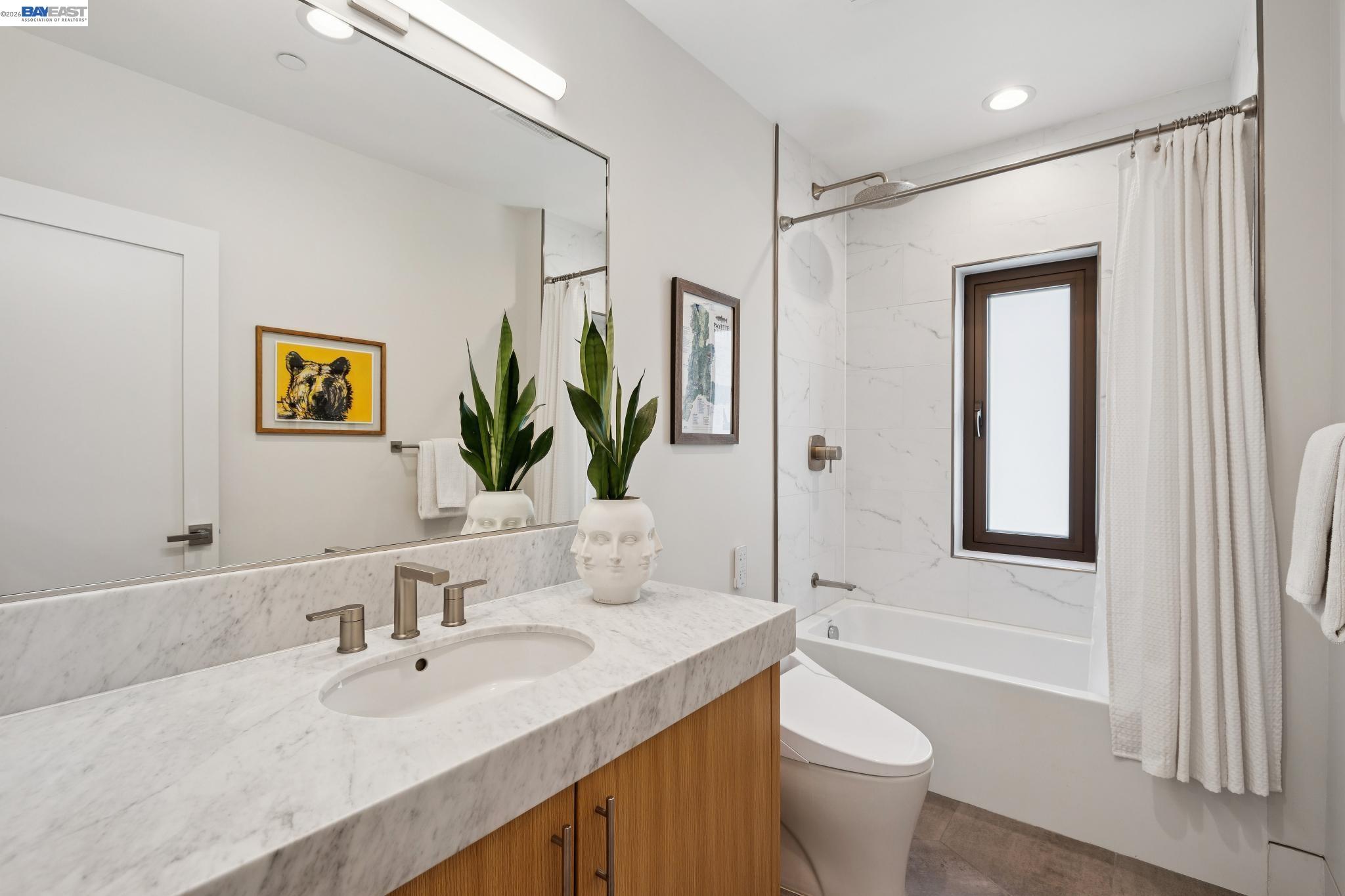 Detail Gallery Image 47 of 60 For 2588 Scout Rd, Oakland,  CA 94611 - 4 Beds | 3/1 Baths