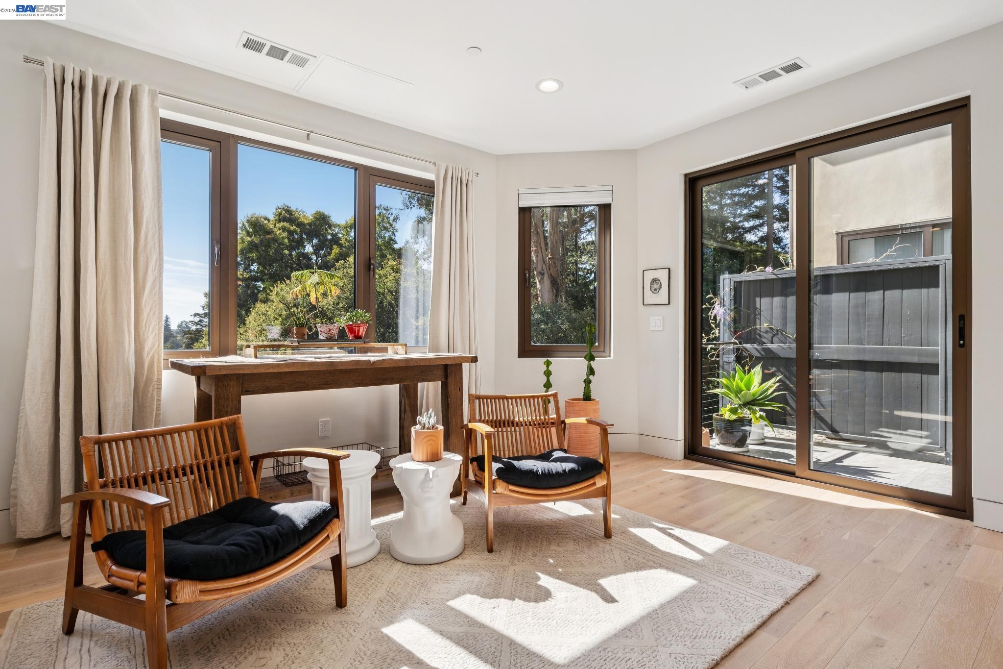 Detail Gallery Image 51 of 60 For 2588 Scout Rd, Oakland,  CA 94611 - 4 Beds | 3/1 Baths