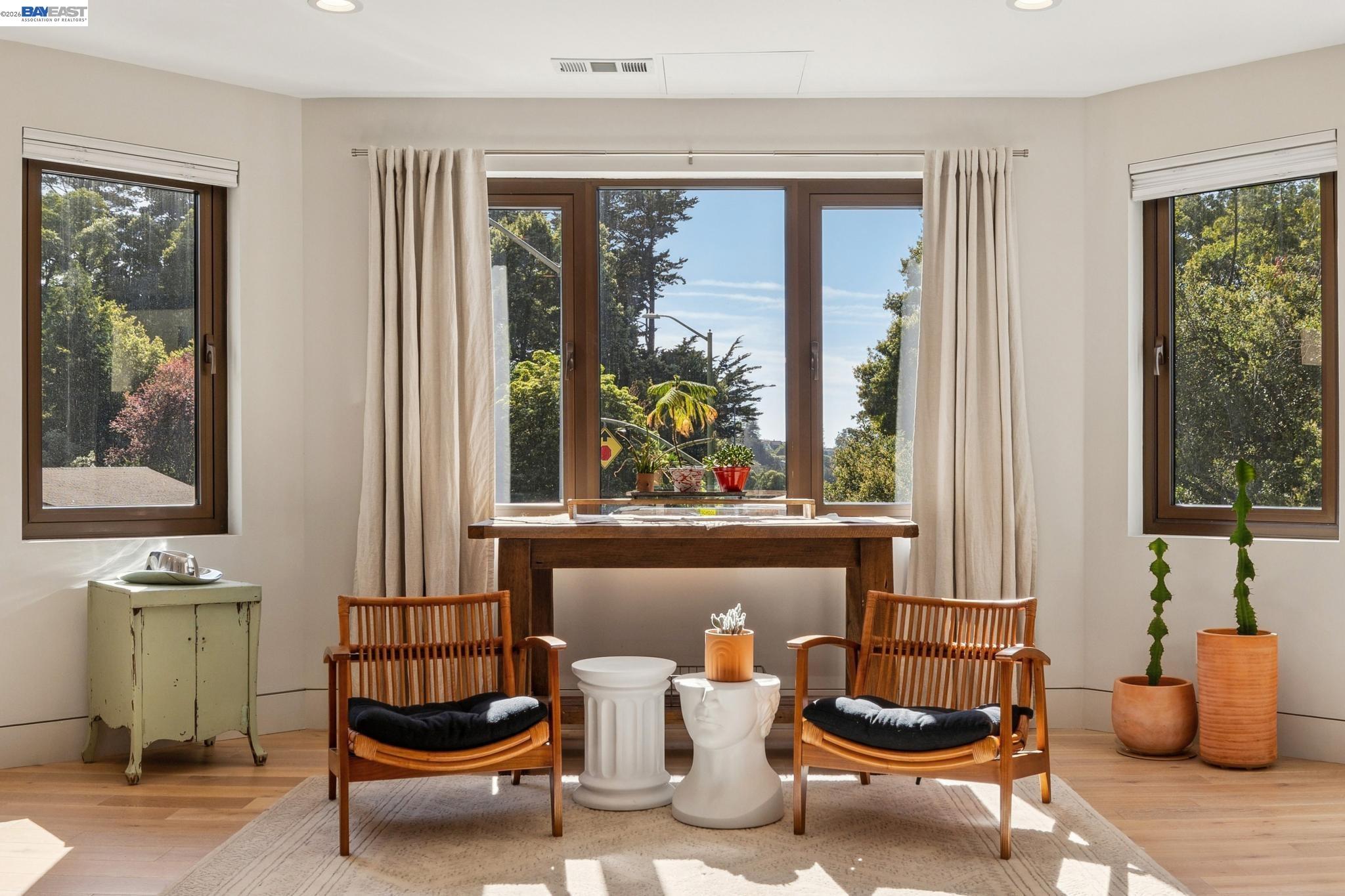 Detail Gallery Image 54 of 60 For 2588 Scout Rd, Oakland,  CA 94611 - 4 Beds | 3/1 Baths